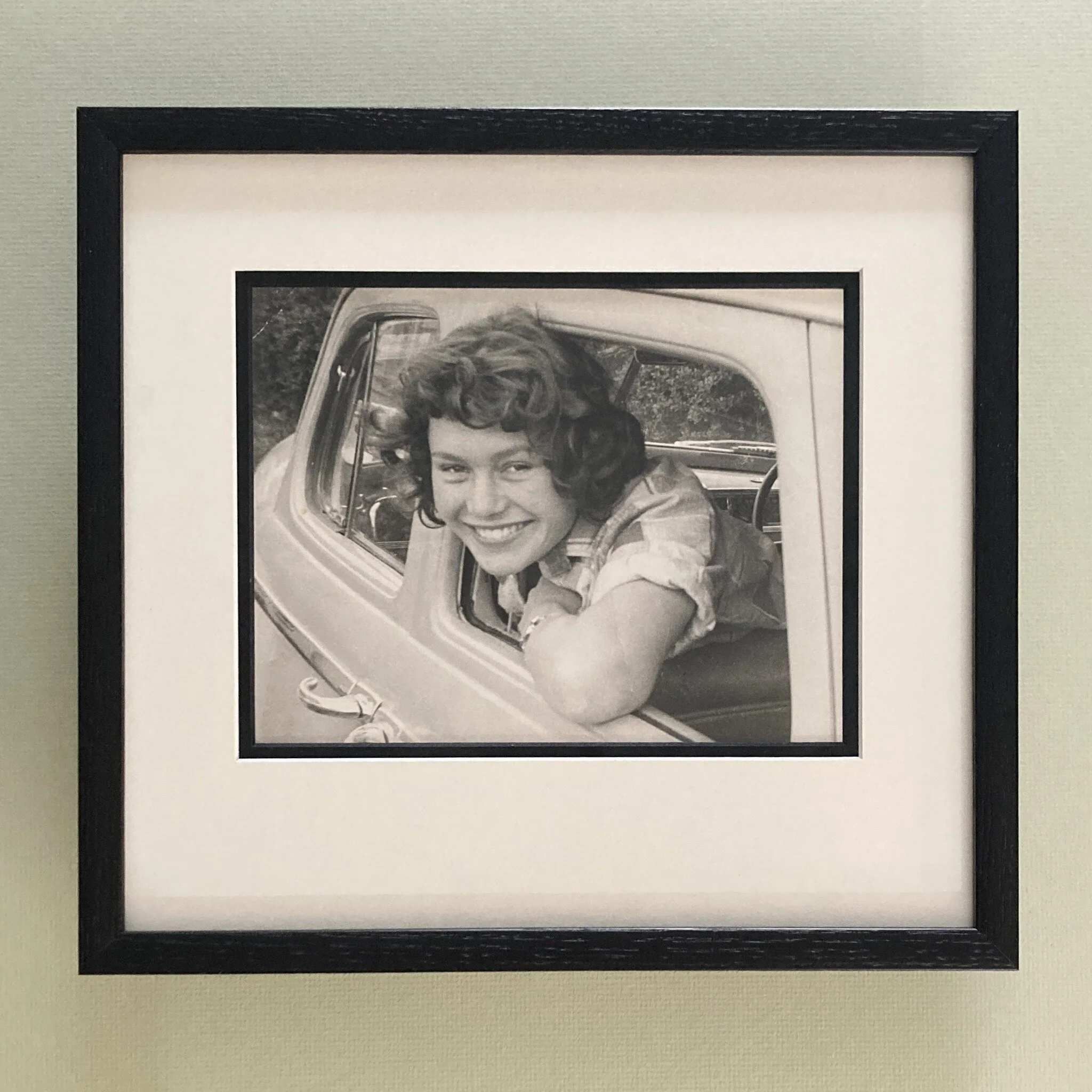 What a great photo. 🖤

Simple double mat, with NZ made woodgrain moulding (one of my favourites). Framed behind beautiful UV70 glass from @truvueglazing.

**Reminder - we're closed while we move.  Reopening at 26 Murphys Road on May 2nd.