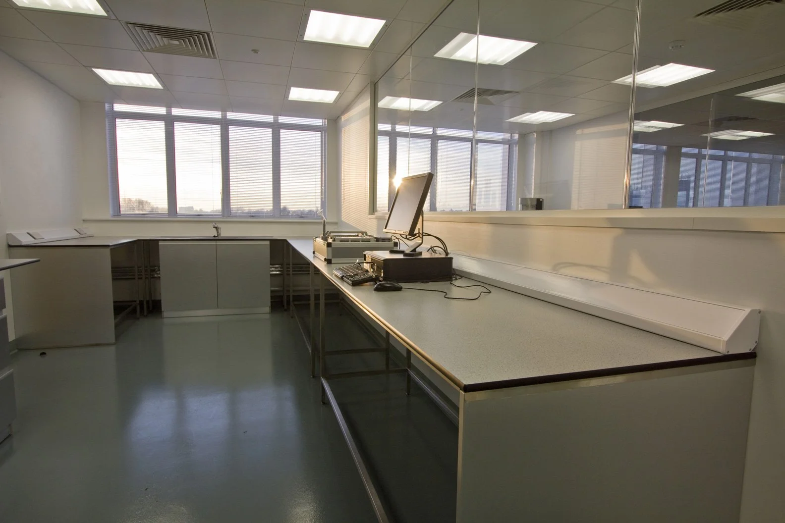 Compact Laminate | Compact Laminate Worktop | Compact Worktops — Eaton