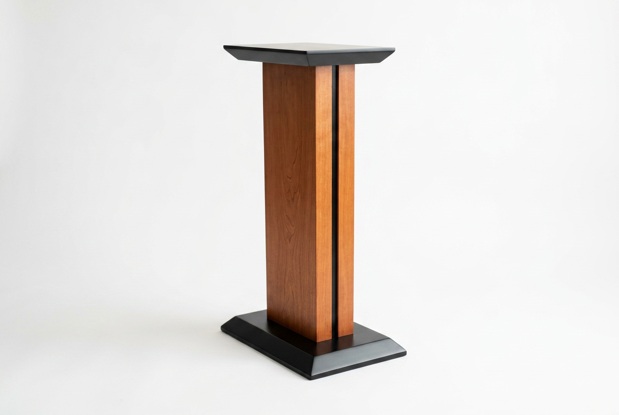 The Bruce Speaker Stand