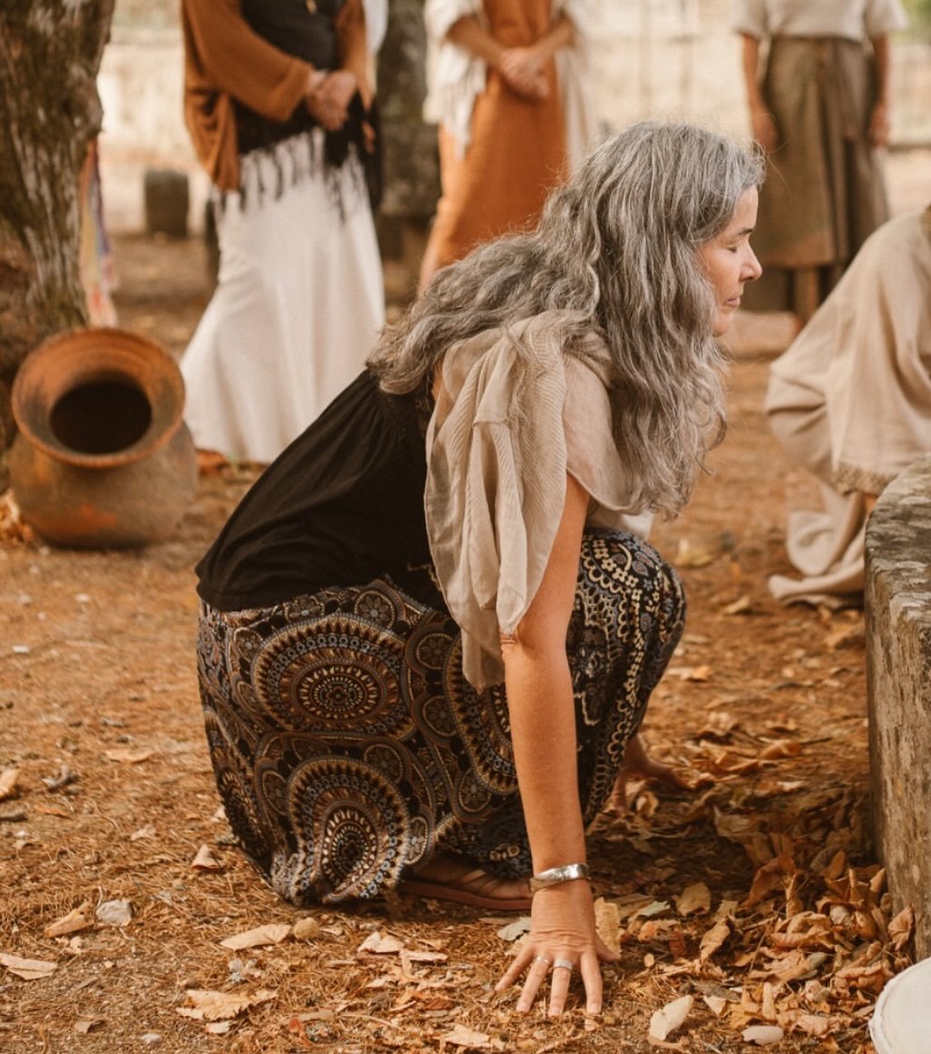 What if a wholesome experience of life is to be found in leaning into what we avoid the most&hellip;
Leaning into fear, the scary, the unknown, the unfamiliar
Leaning into grief, the loss of who and what we once cherished
Leaning into pain, the rawne