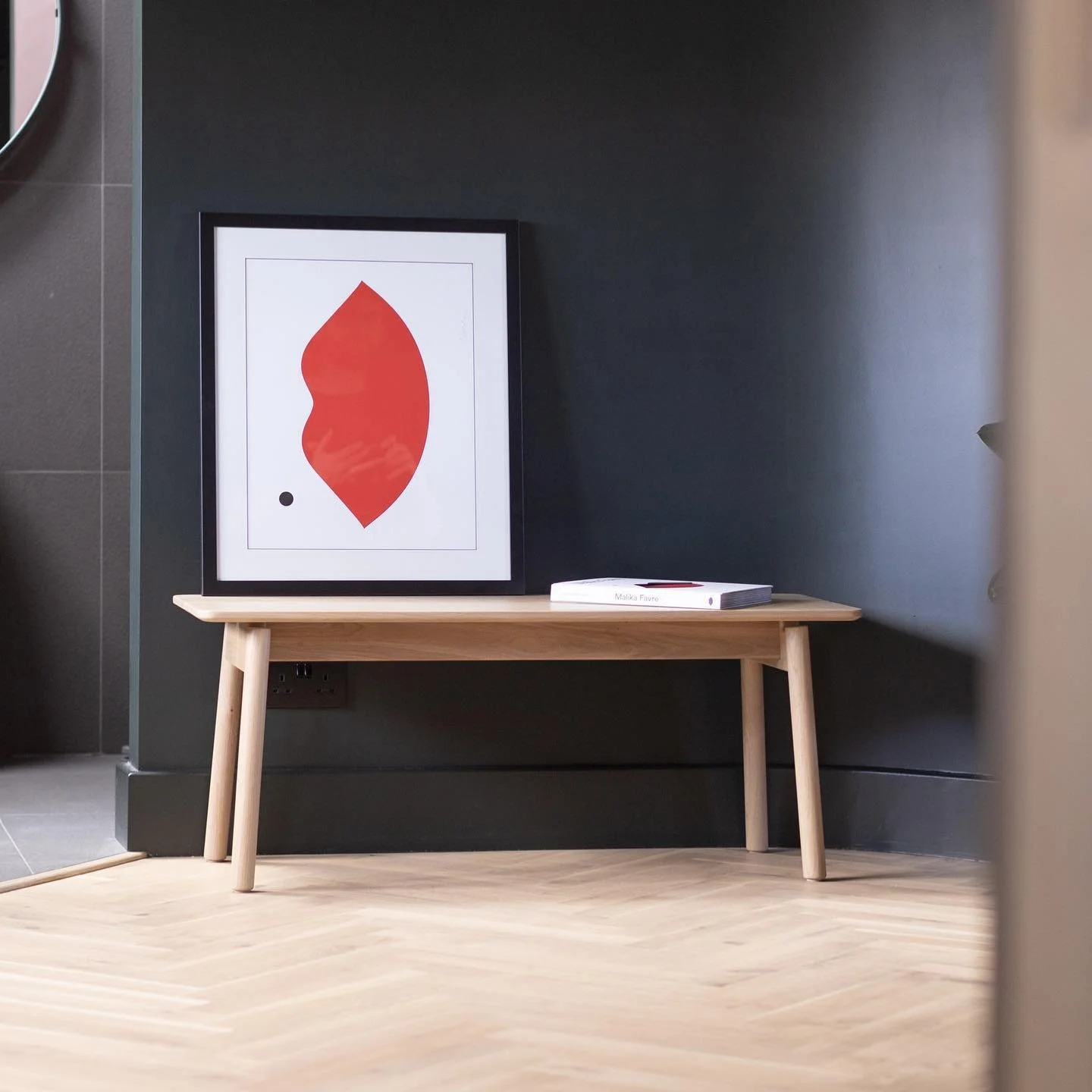 OTIS Bench doing a fine job of holding that @malikafavre print :)