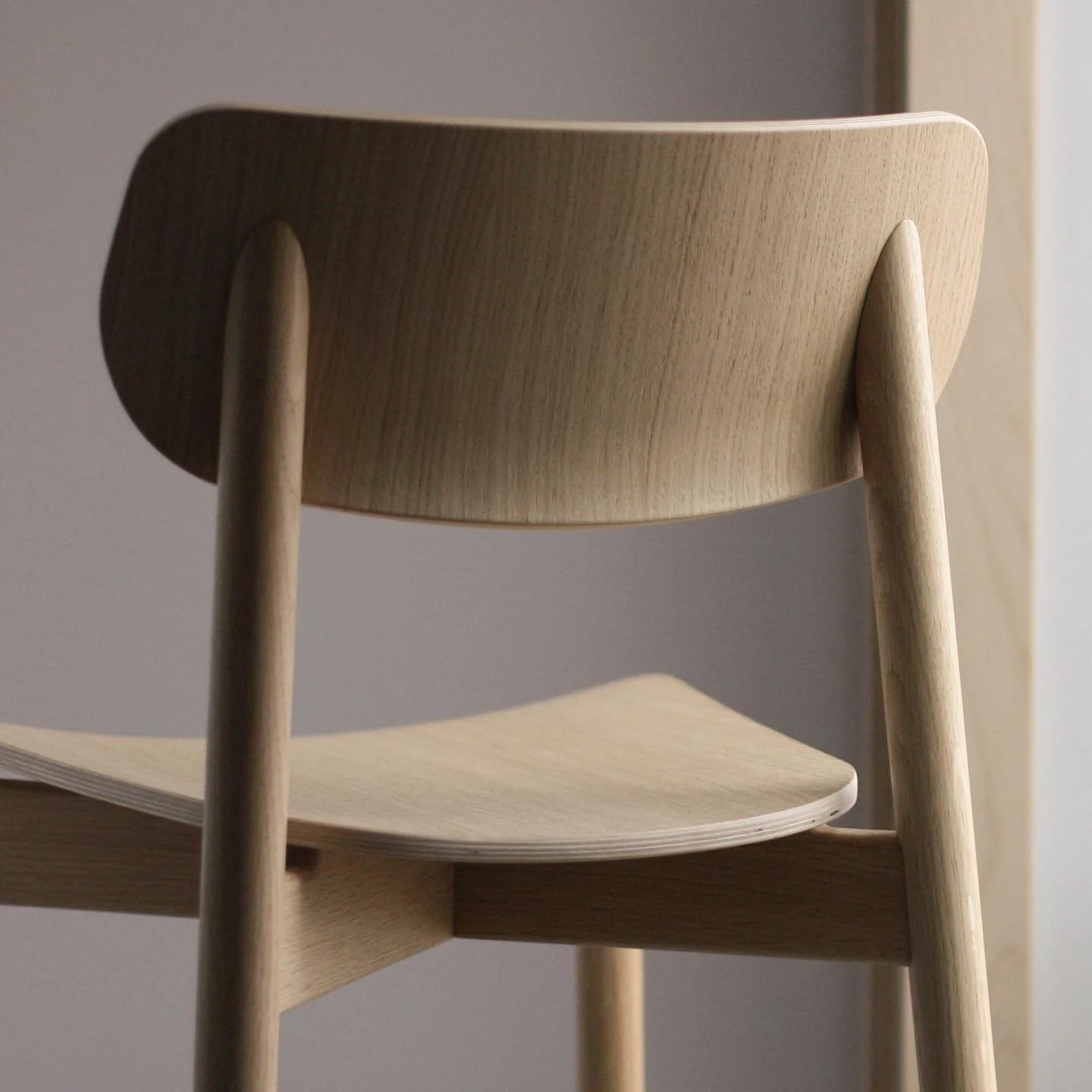 Otis Stool - Oak

Catching light + casting shade
