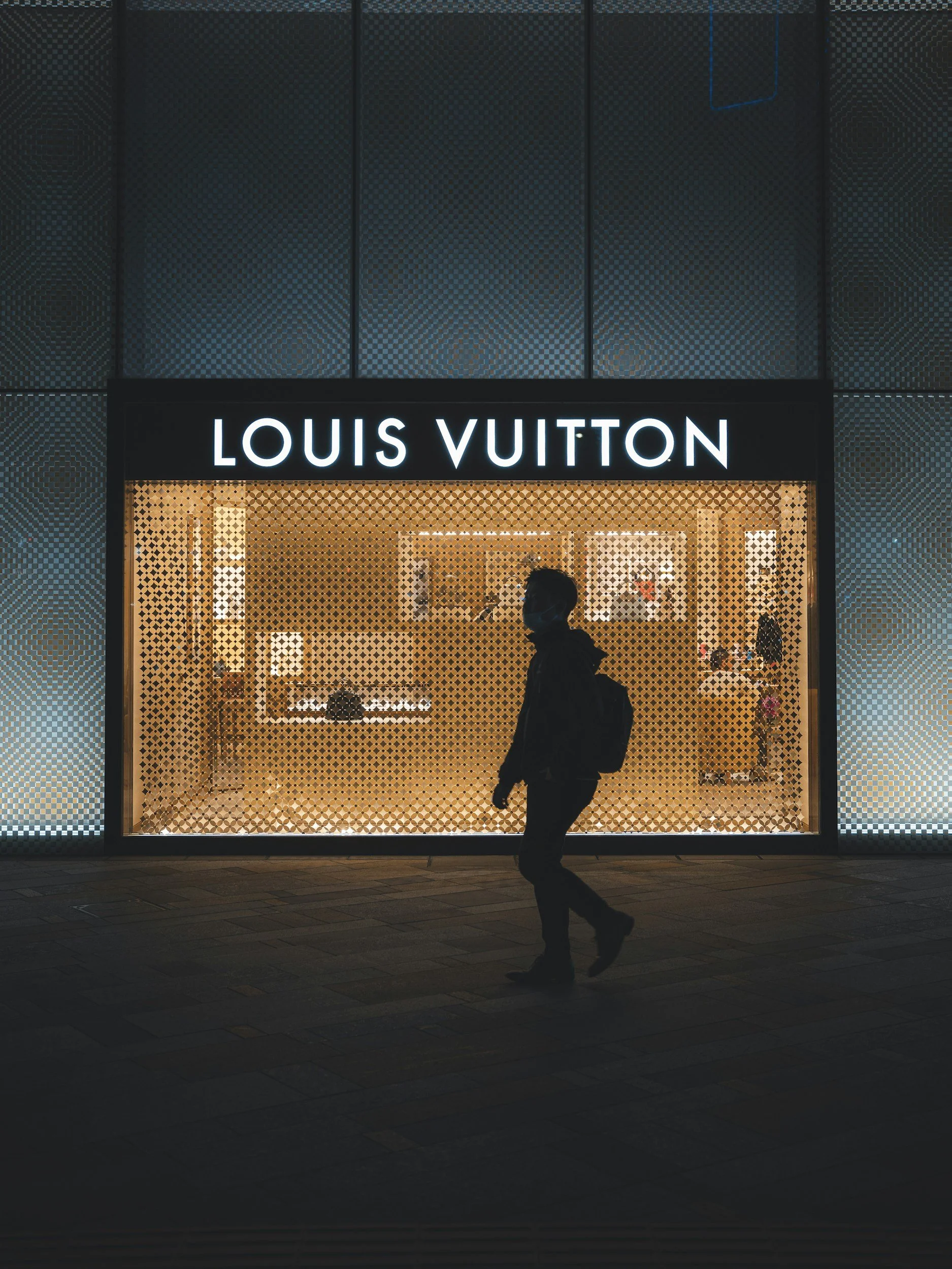 How to Train Fashion Advisors Faster for Successful Product Launches