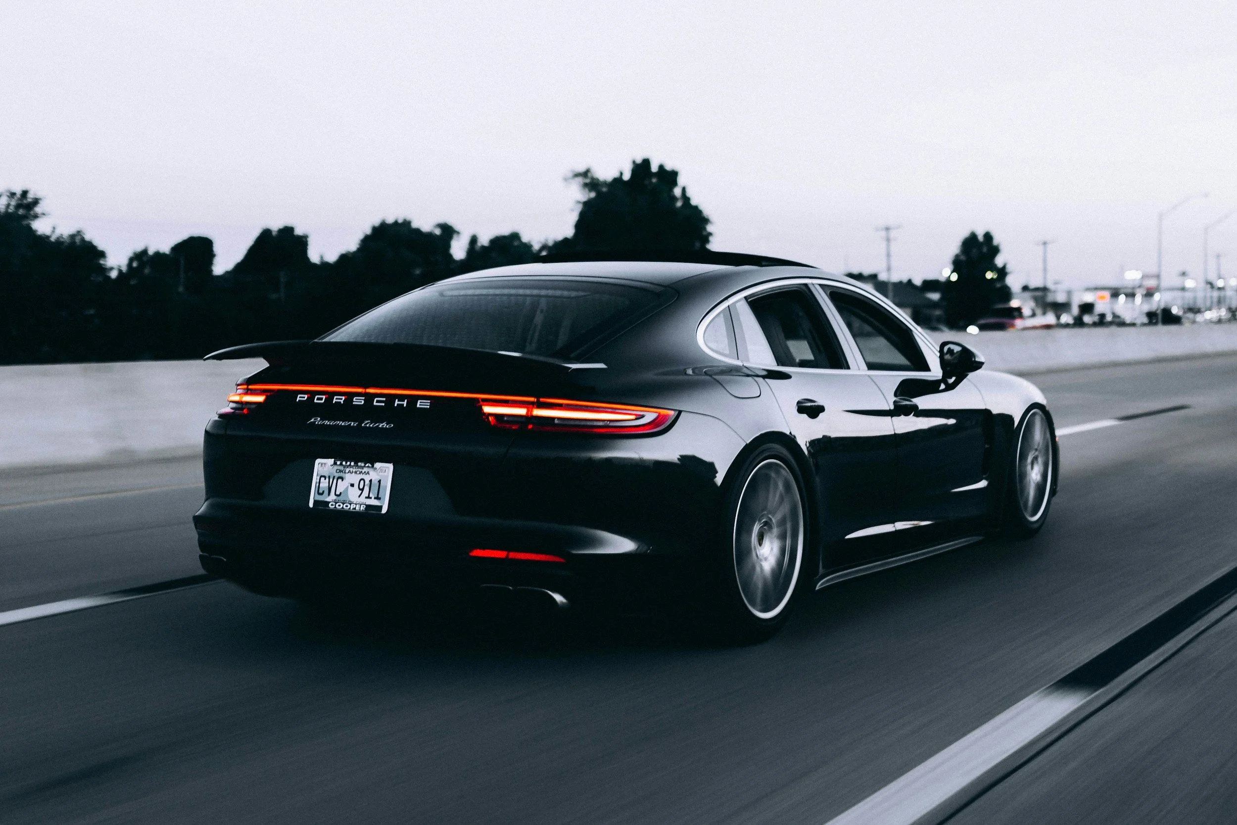 Learning as a Luxury Standard: LMS for Premium Automotive Brands