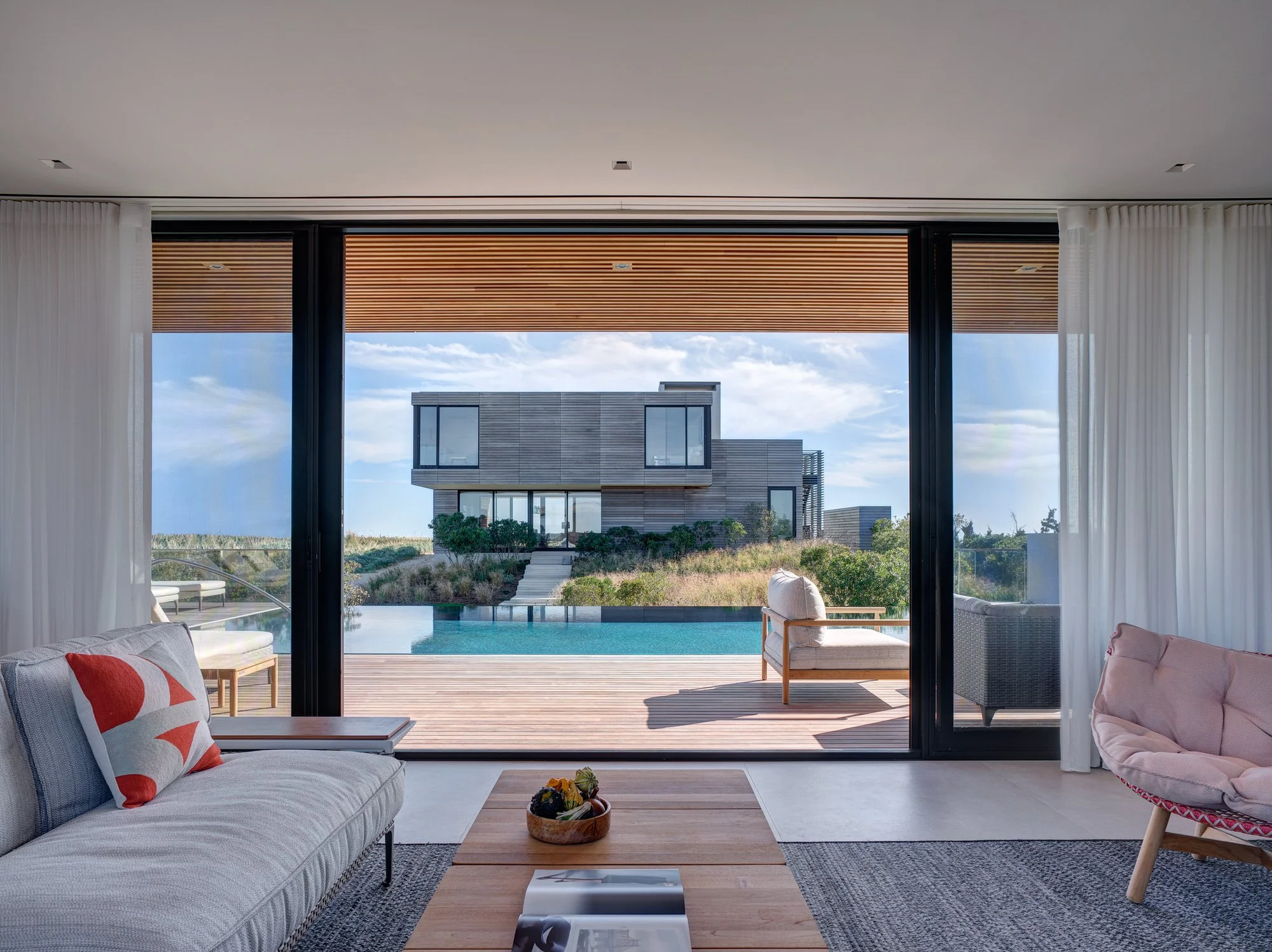 SLR_PoolHouse 4.jpg