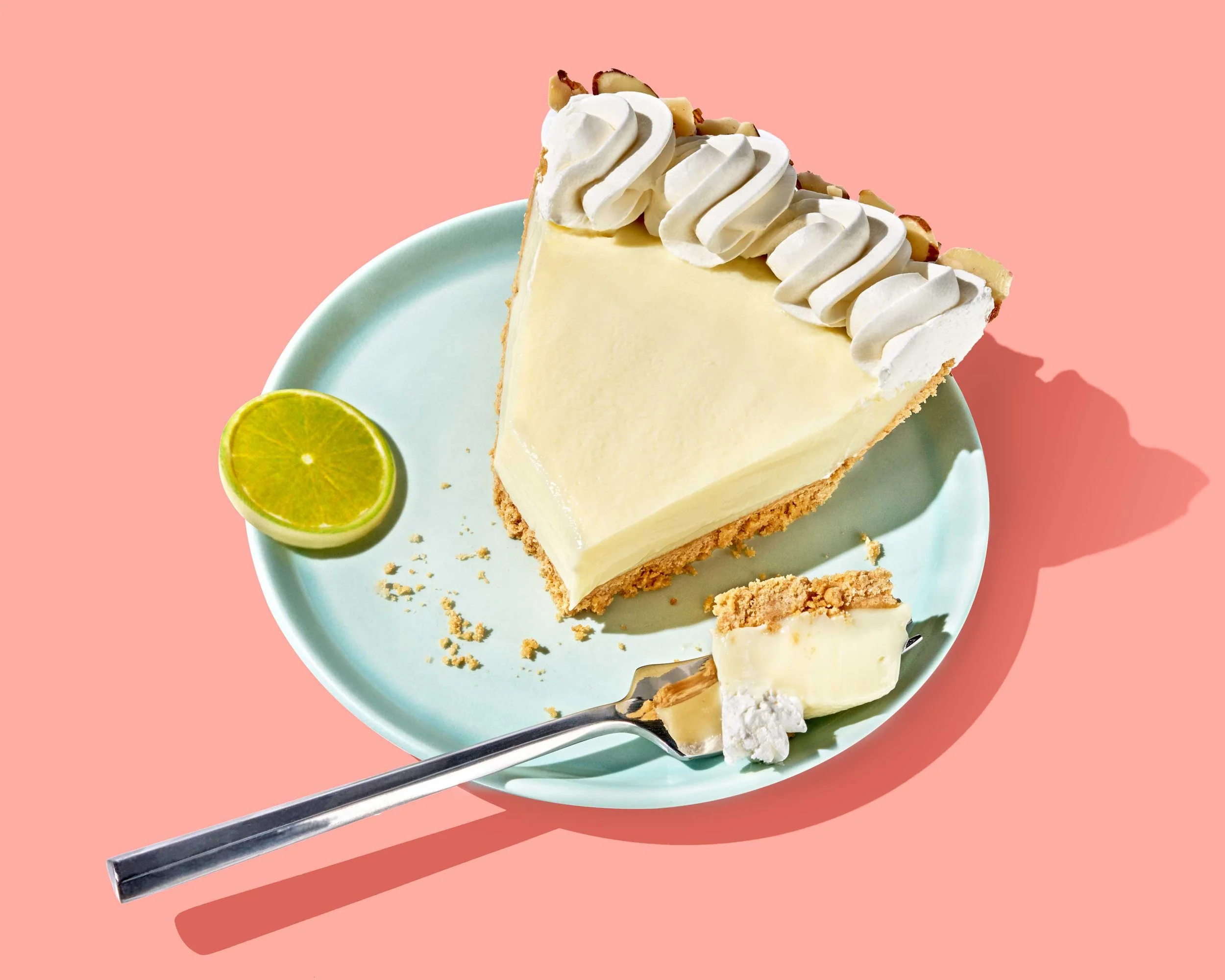 Food_Sweet_25152-Publix-Summer-2024-Set2031_PieSlice_BiteOne.jpg