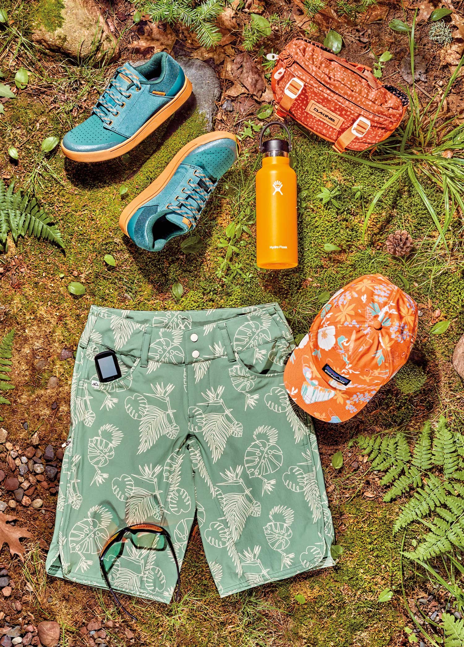 FlatLay_113-copy_FewerItems.jpg