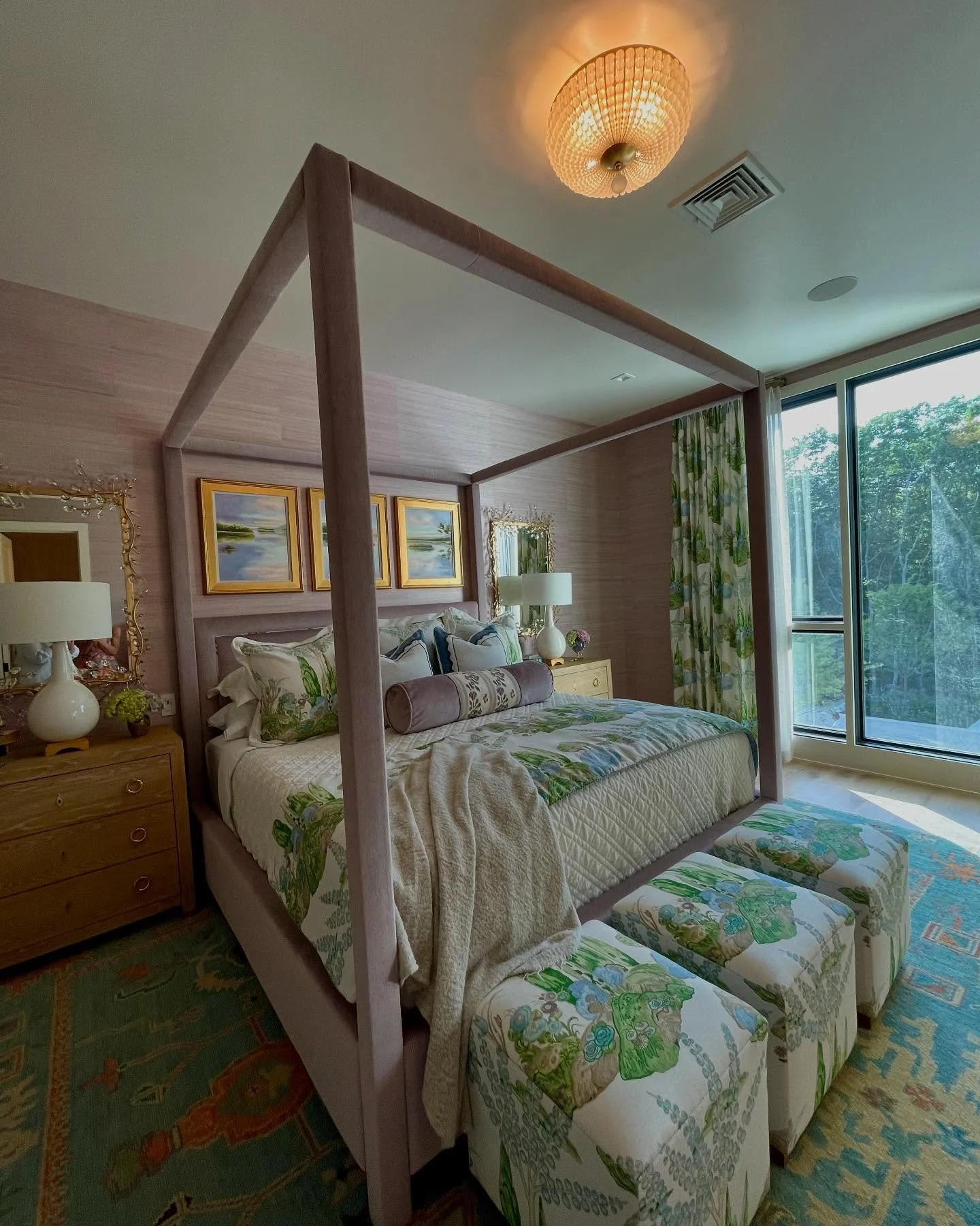 Cross this one of my bucket list. Opening night of the Hamptons Designer Showcase House!!!
So nice to see @courtneysemplinerdesigns and her beautiful foyer. Gary Ciuffo and family @ciuffocabinetry kitchen and cabinets throughout the home were stunnin