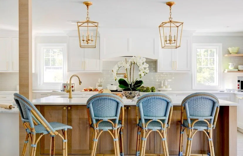 Sharing one of our recently photographed projects. Love the look and functionality of this kitchen that showcases the client&rsquo;s love of everything pretty in blue and white. A large island for prep and having a quick meal has a baking station tha