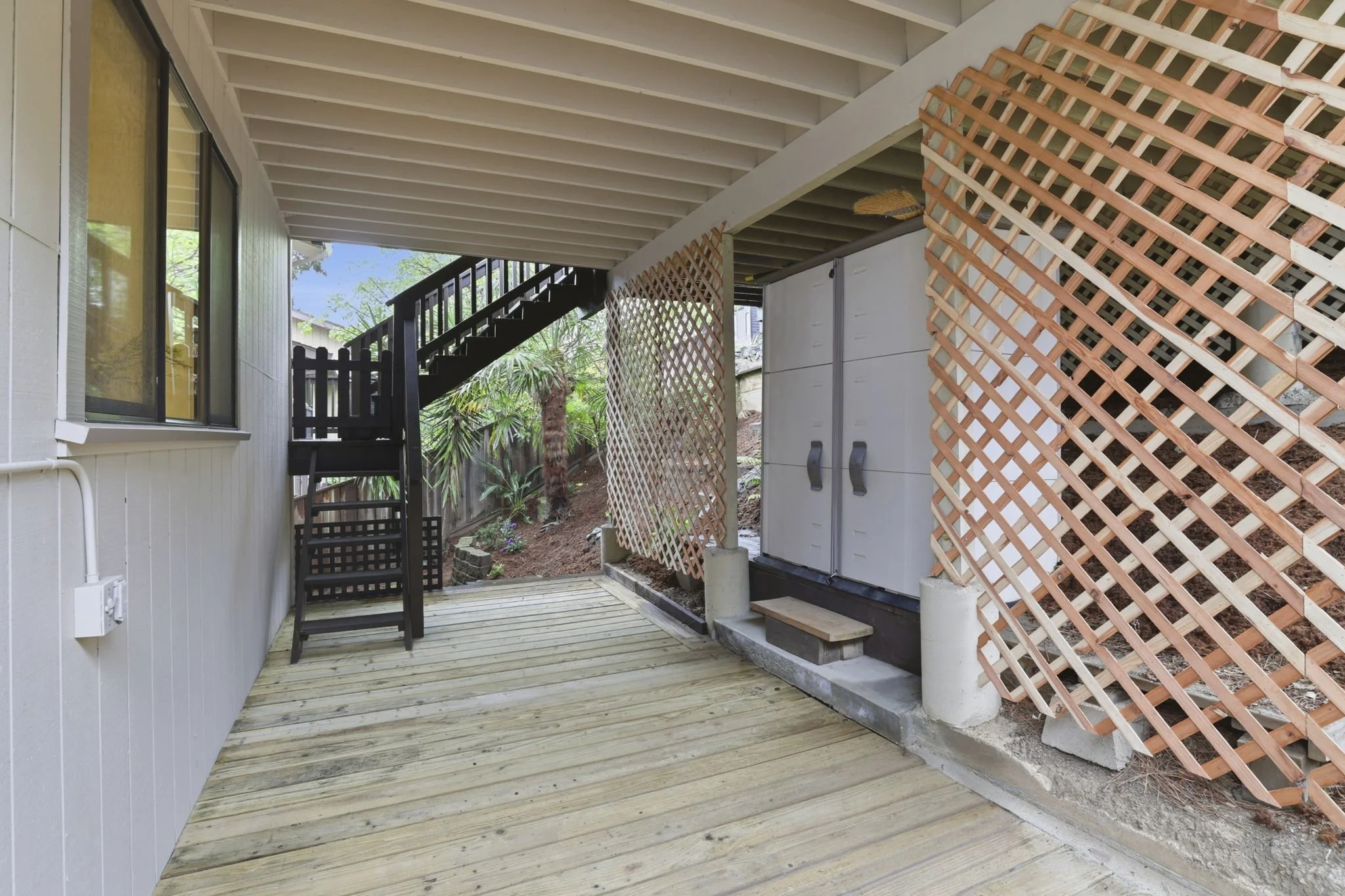 36-web-or-mls-So Gold Photo-35.jpg