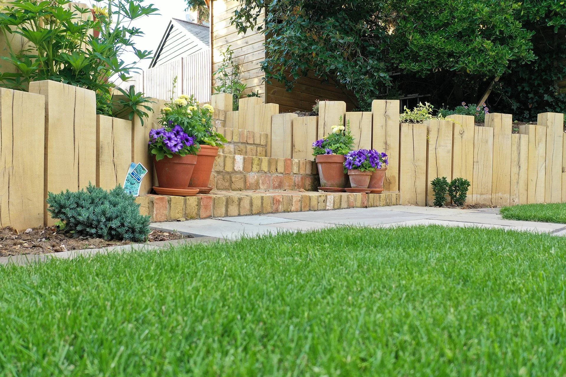 Nu Scape artificial lawn and garden design