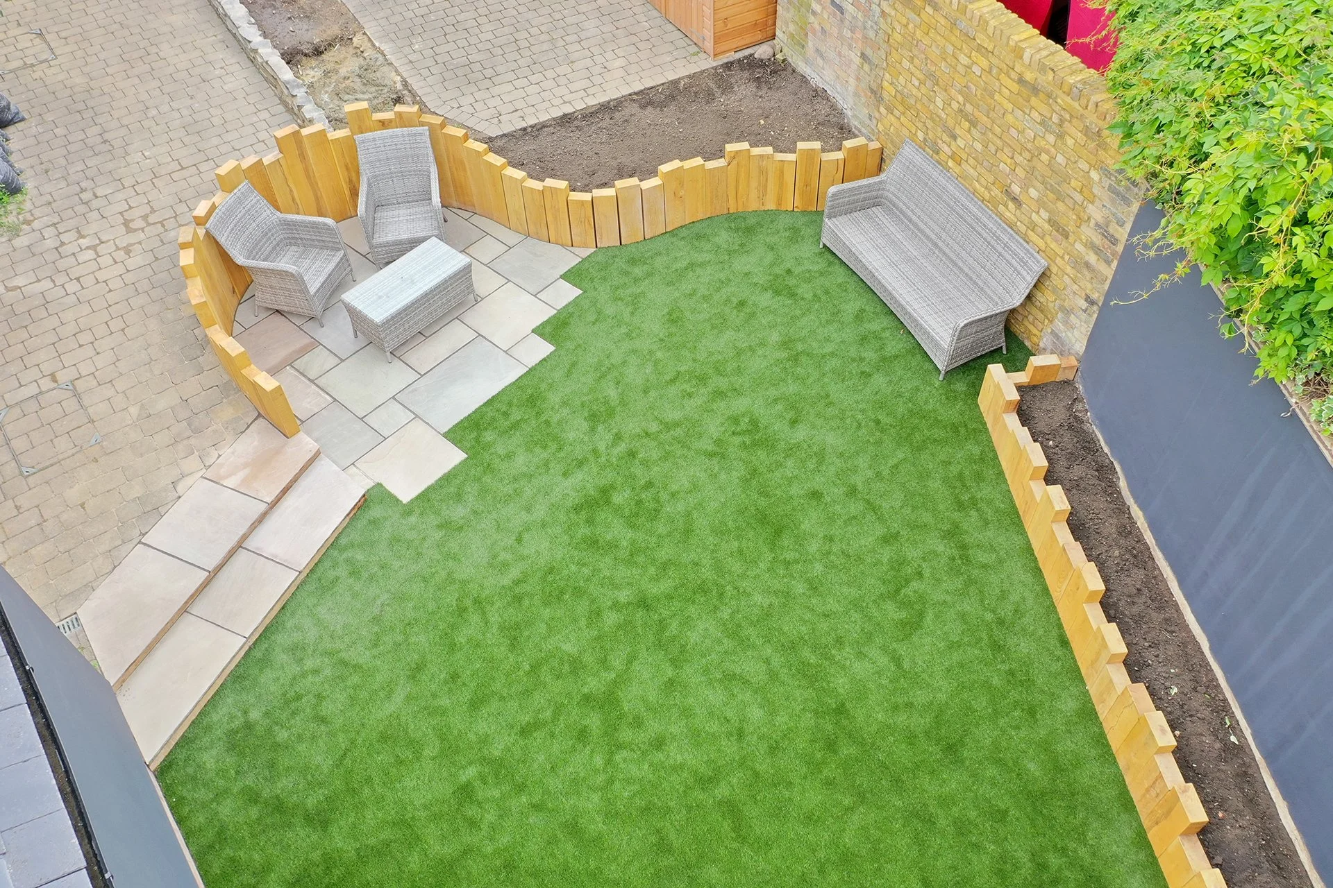 Nu Scape artificial lawn and garden design