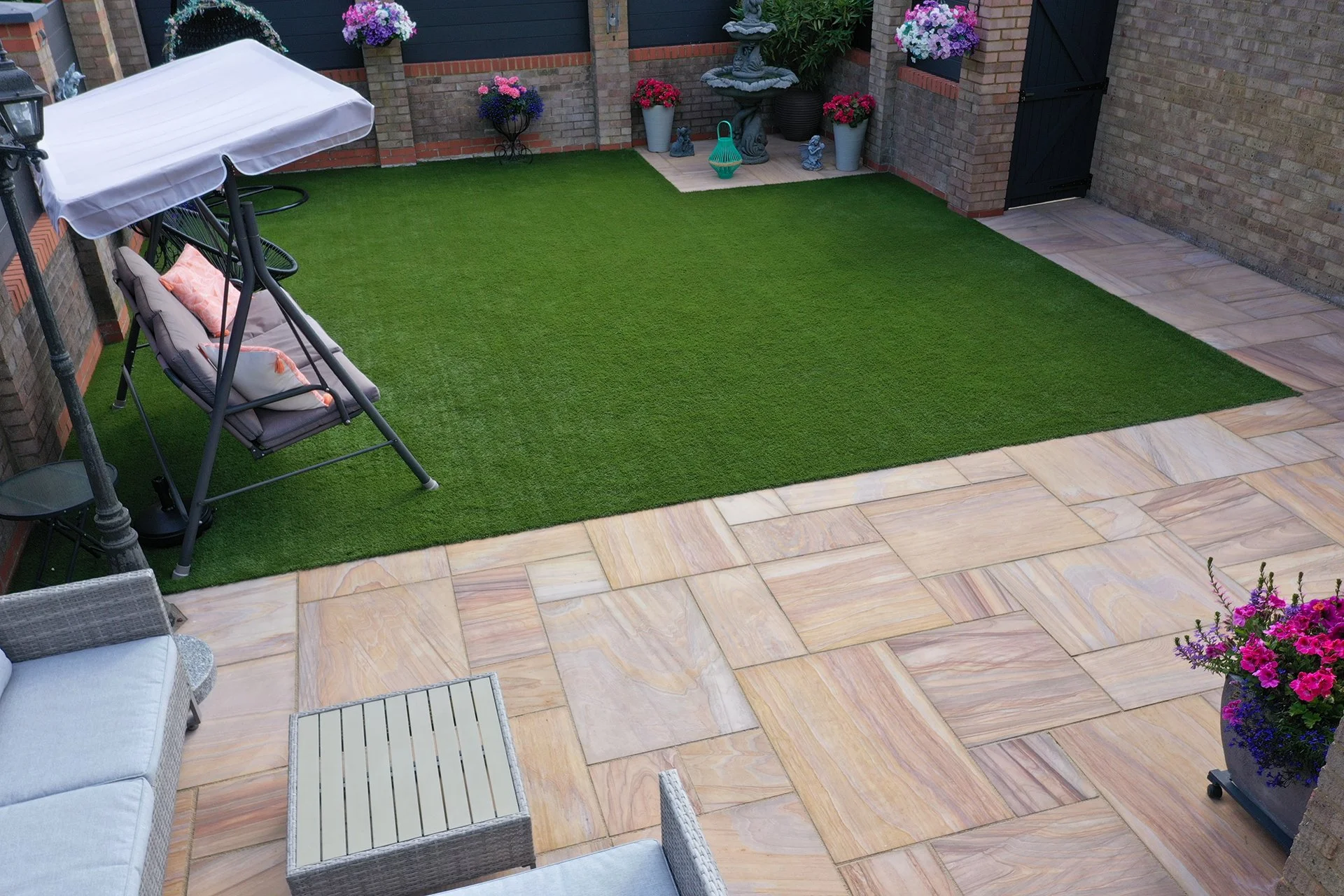 Nu Scape artificial lawn and garden design