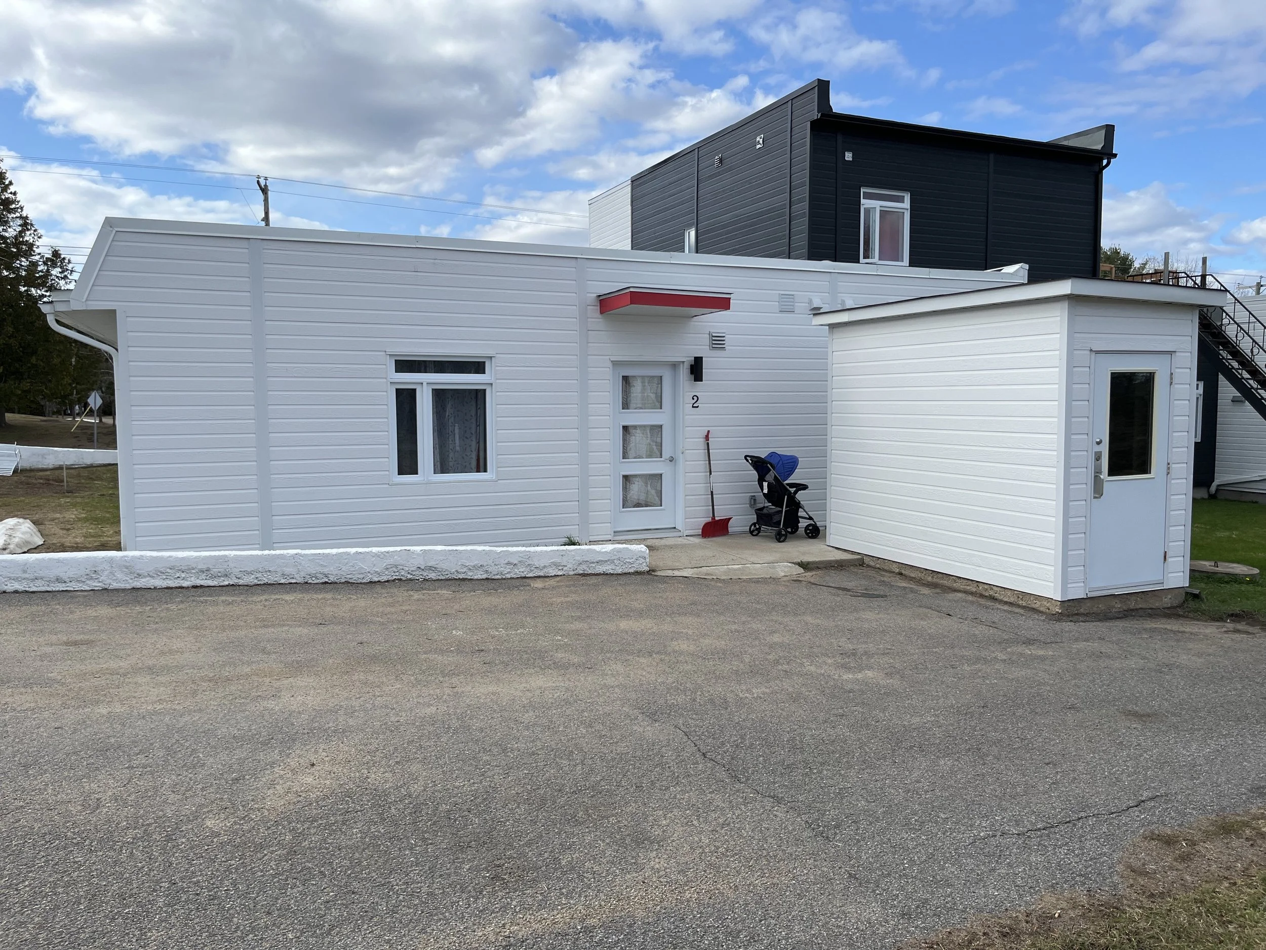 1780-2_façade ext.jpeg