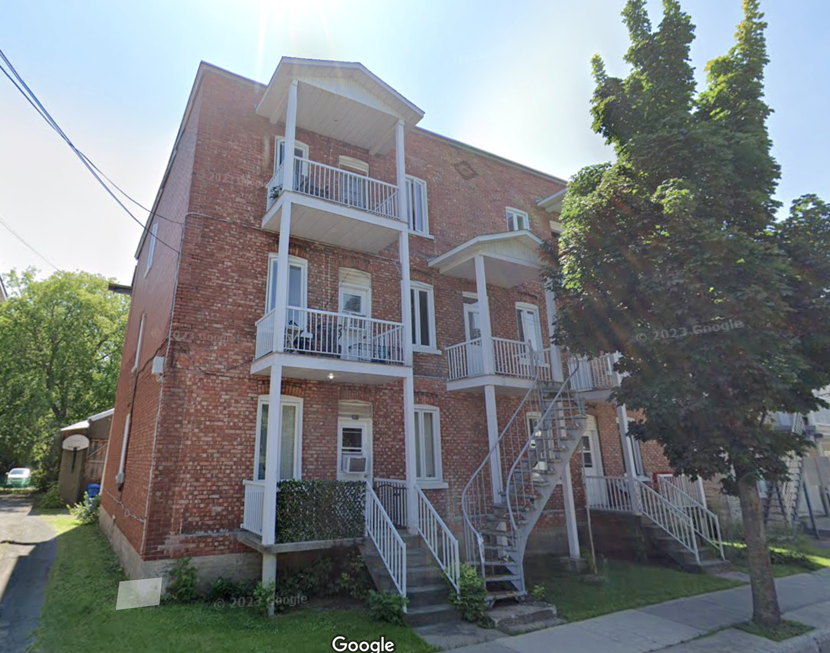 FACADE - côté gauche.png