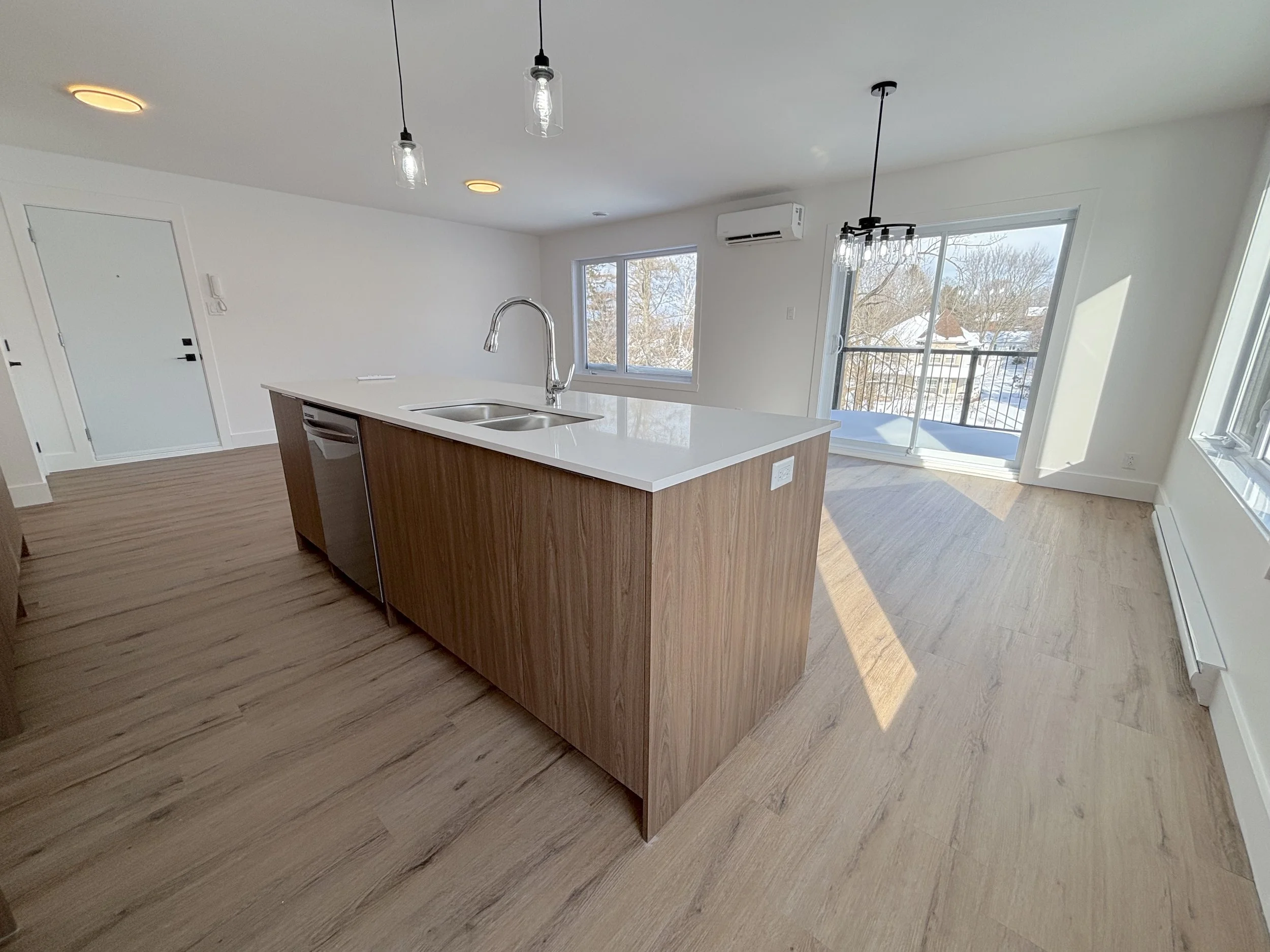 2. VUE-ENSEMBLEd.jpeg