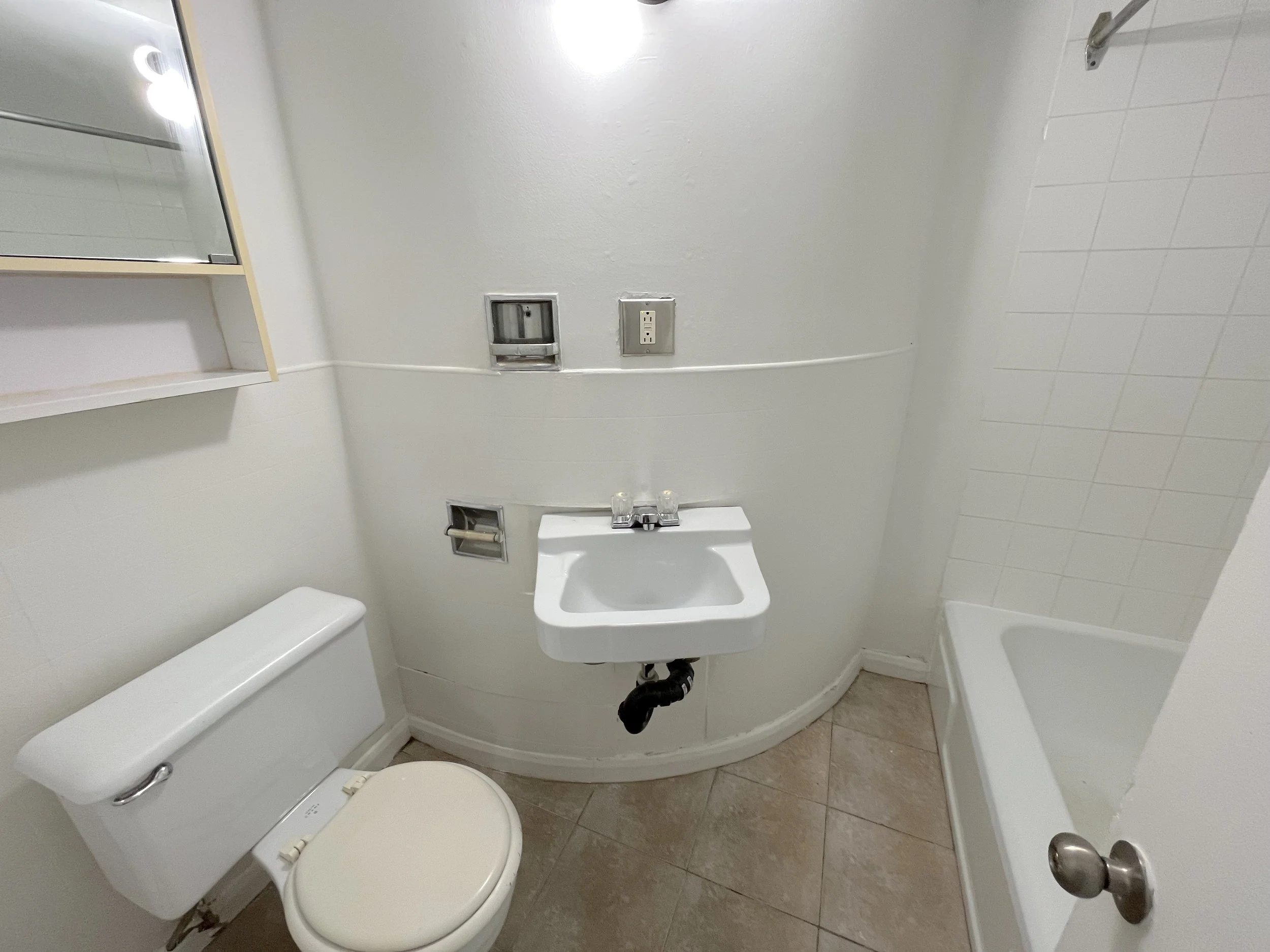 5. SALLE-BAIN2a.jpeg