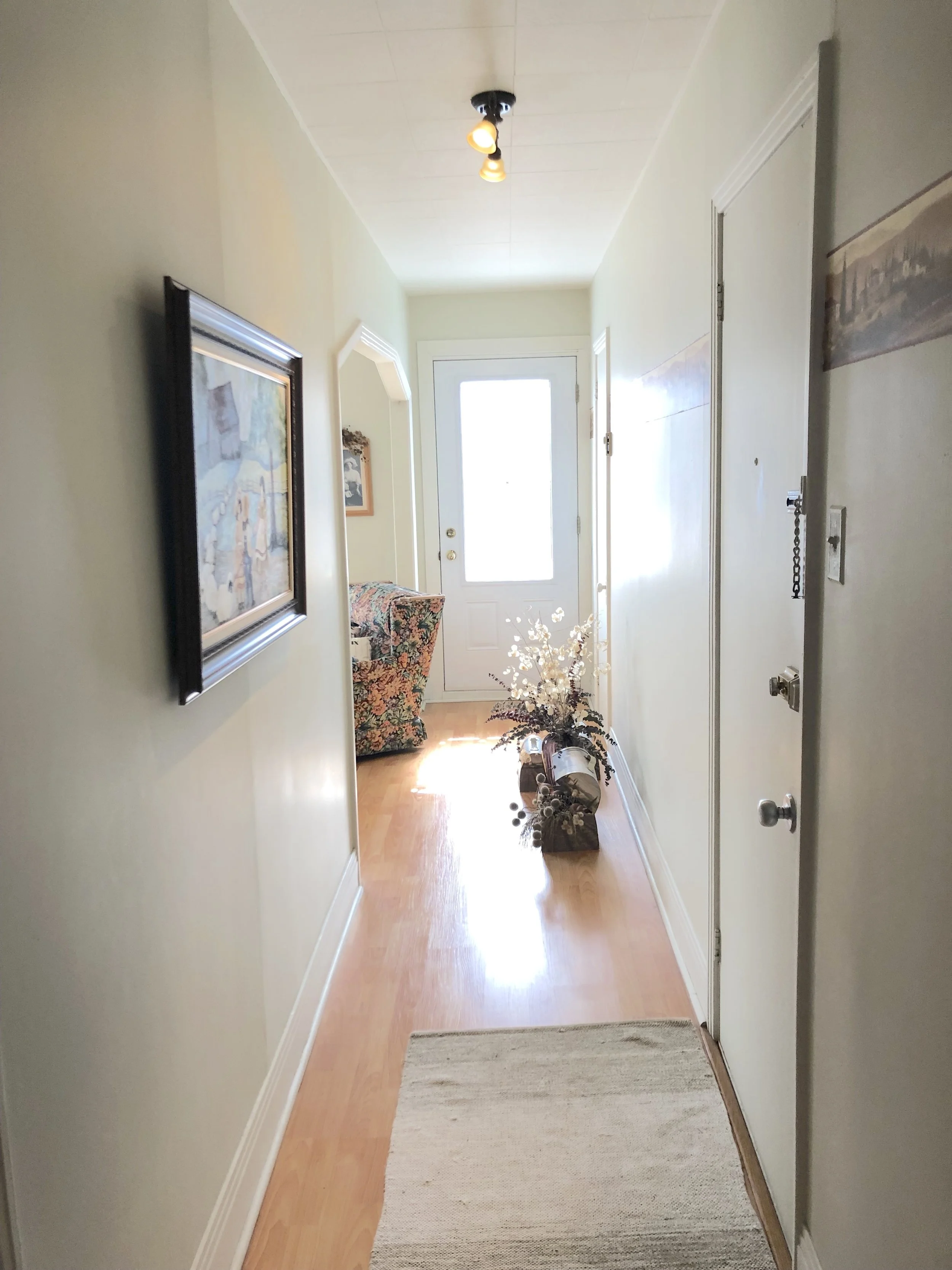 5. Corridor-salon.jpeg