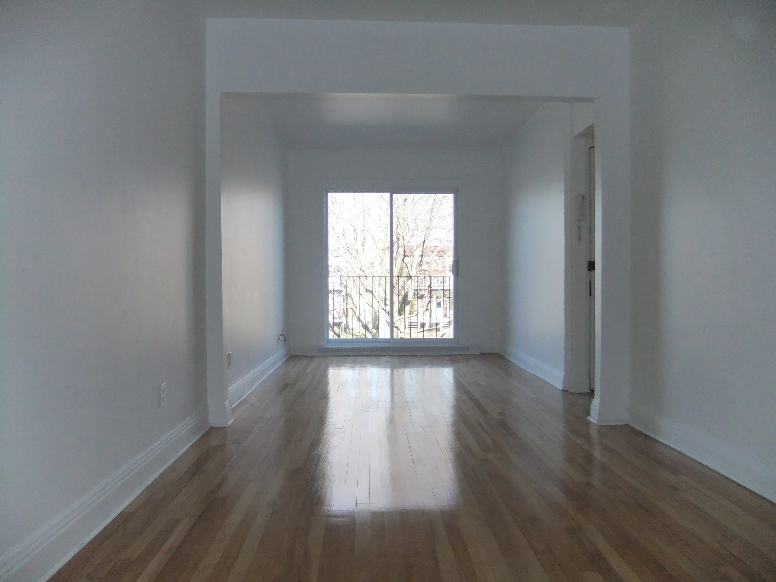 2. Salon et chambre.JPG