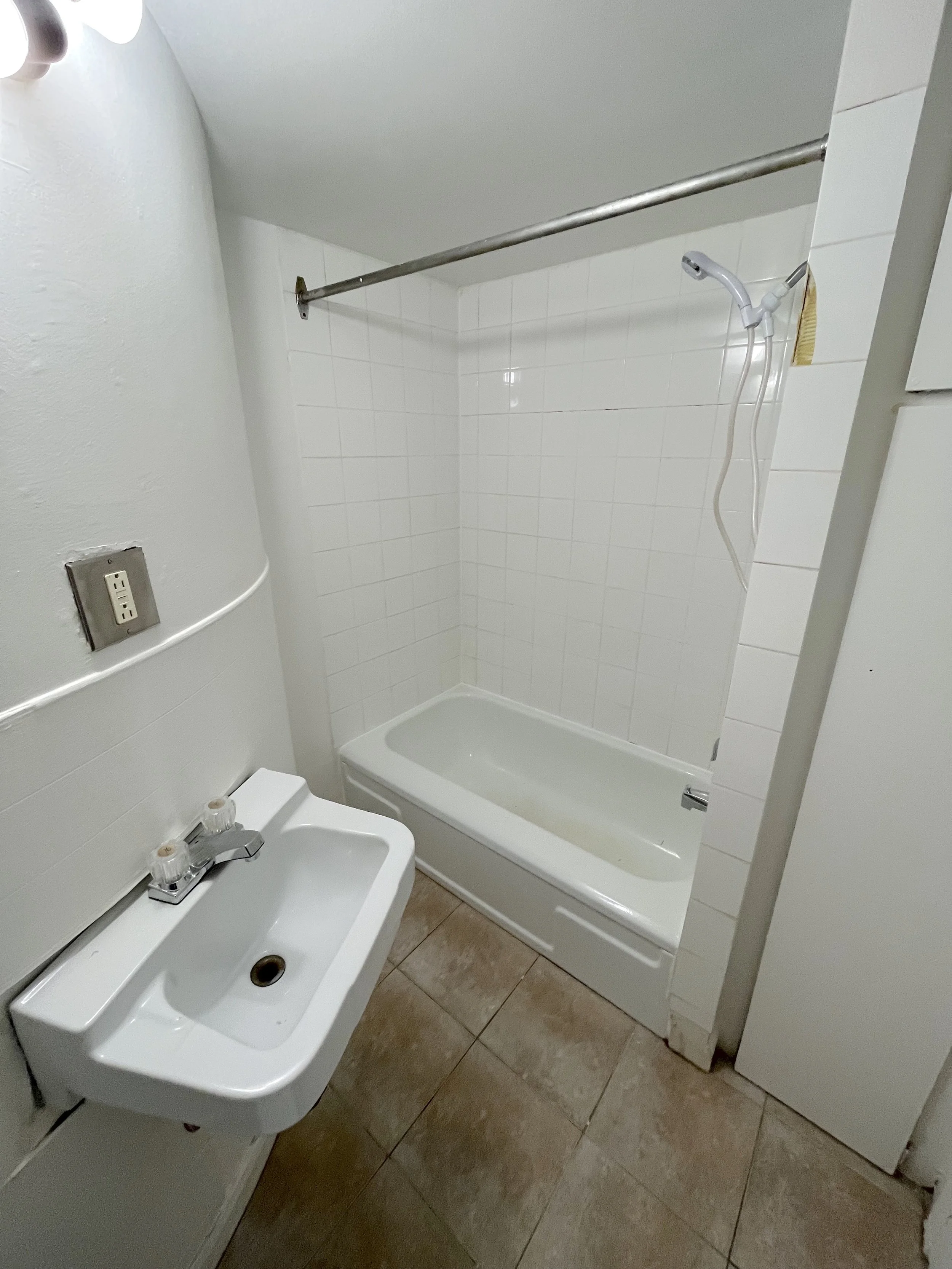 5. SALLE-BAIN2b.jpeg