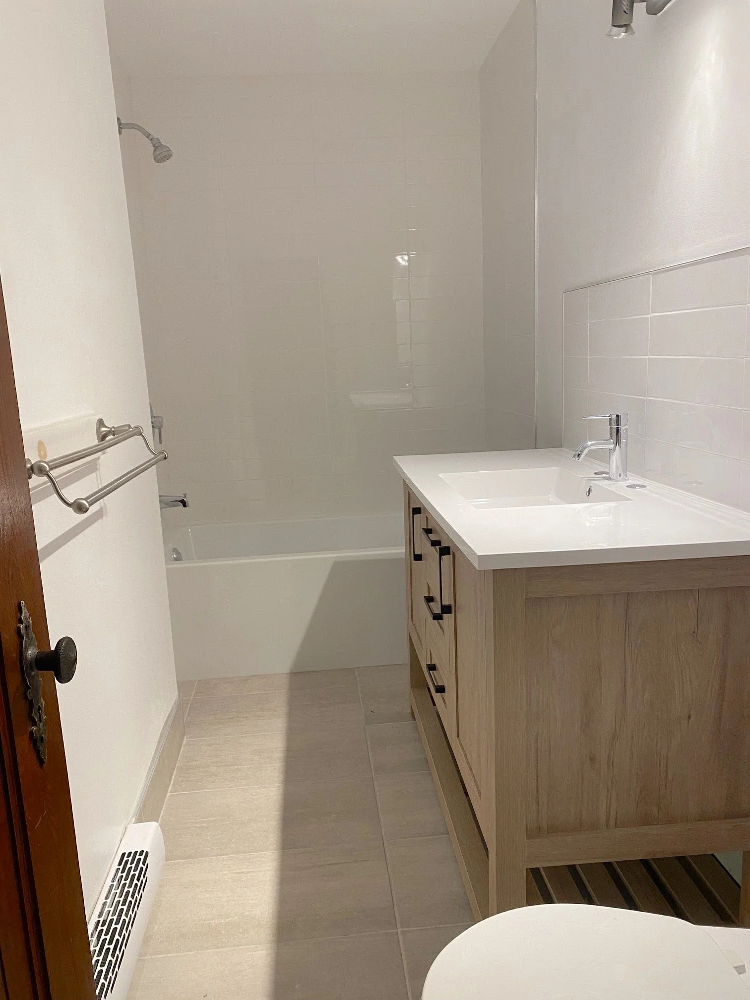 5. SALLE-BAIN C.jpg