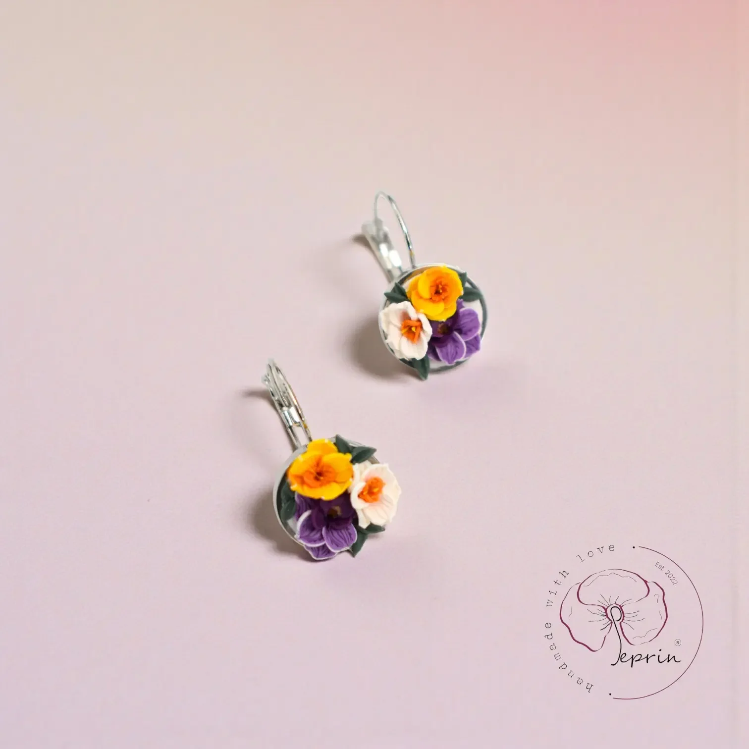 Ħlewwa Collection — Circular Floral Silver Dangling Earrings