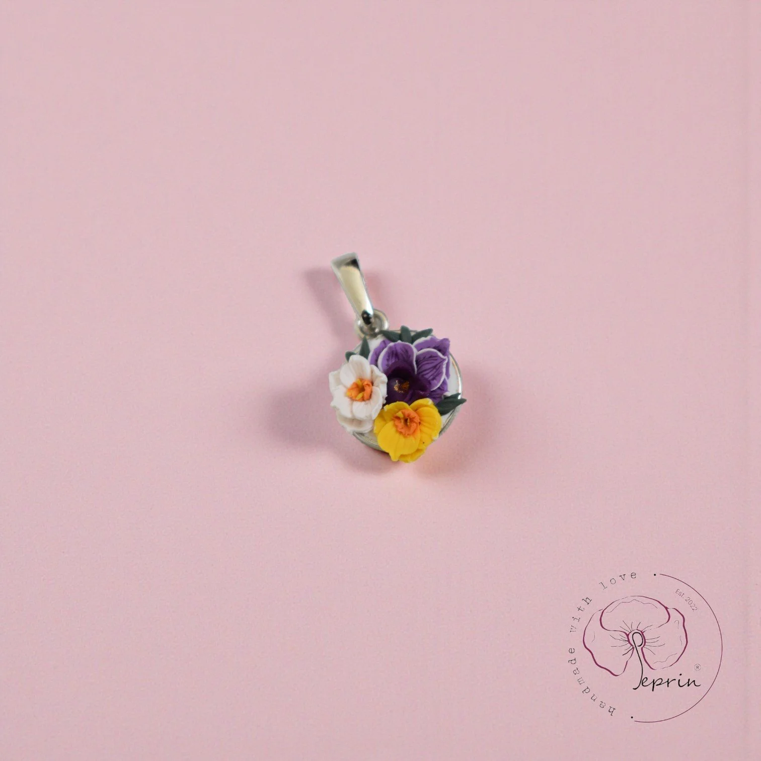 Hlewwa_tiny_silver_pendant_Peprin_Jewellery-Photoroom (1).jpg