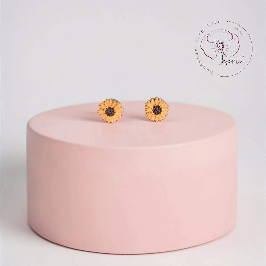 Girasol_Tiny_Silver_Studs-Photoroom+%281%29.jpg