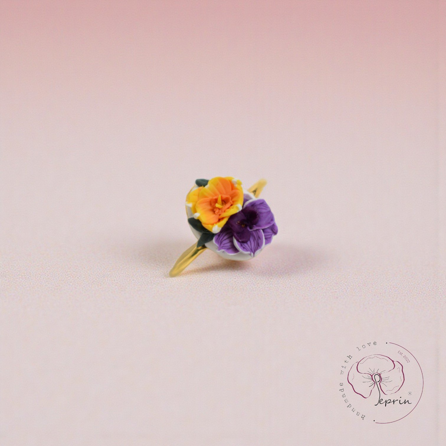 Ħlewwa Collection — Adjustable Gold Toned Floral Ring