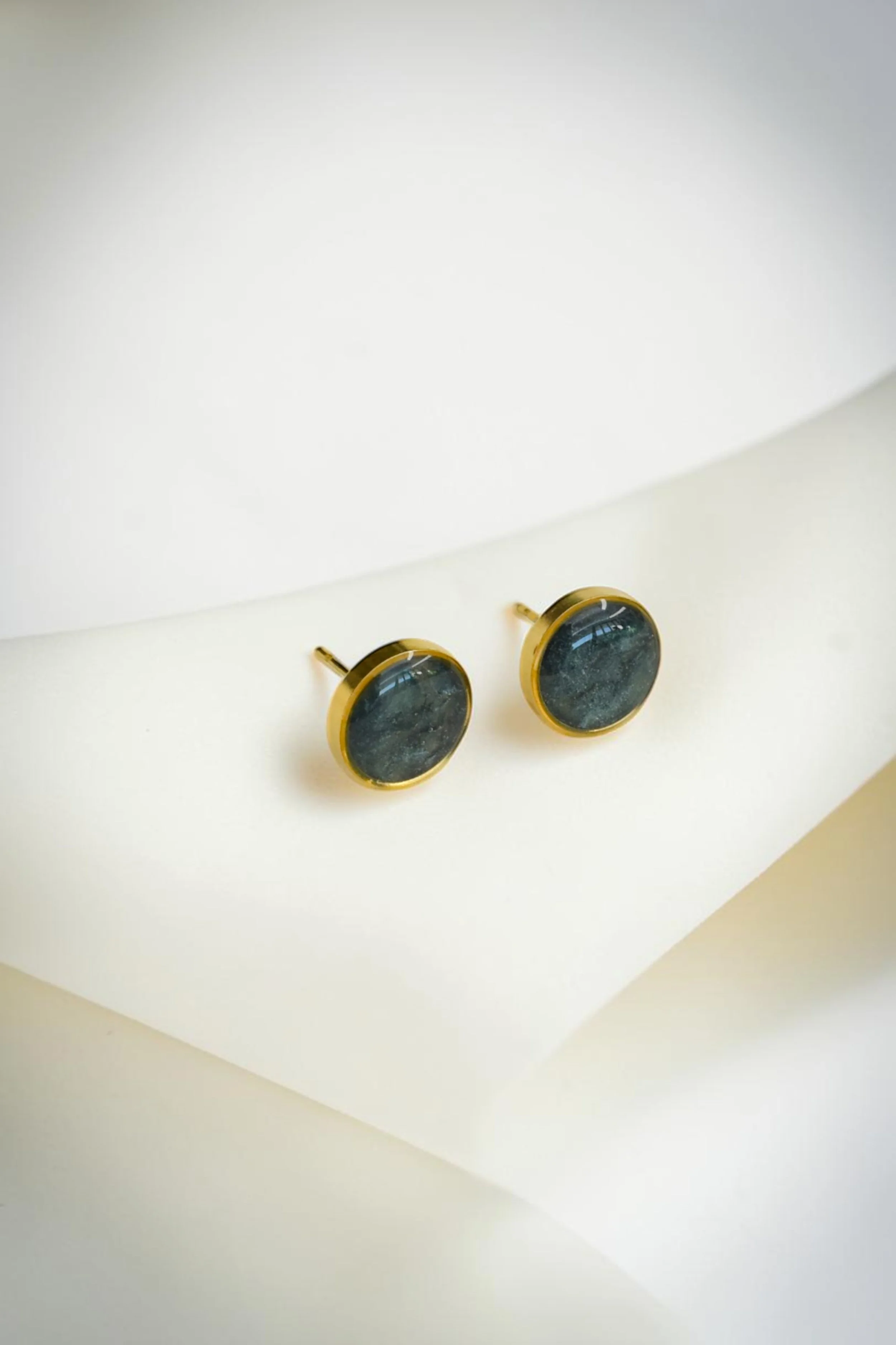 Fomm ir-Riħ Collection - 10mm Stud Earrings (Gold)
