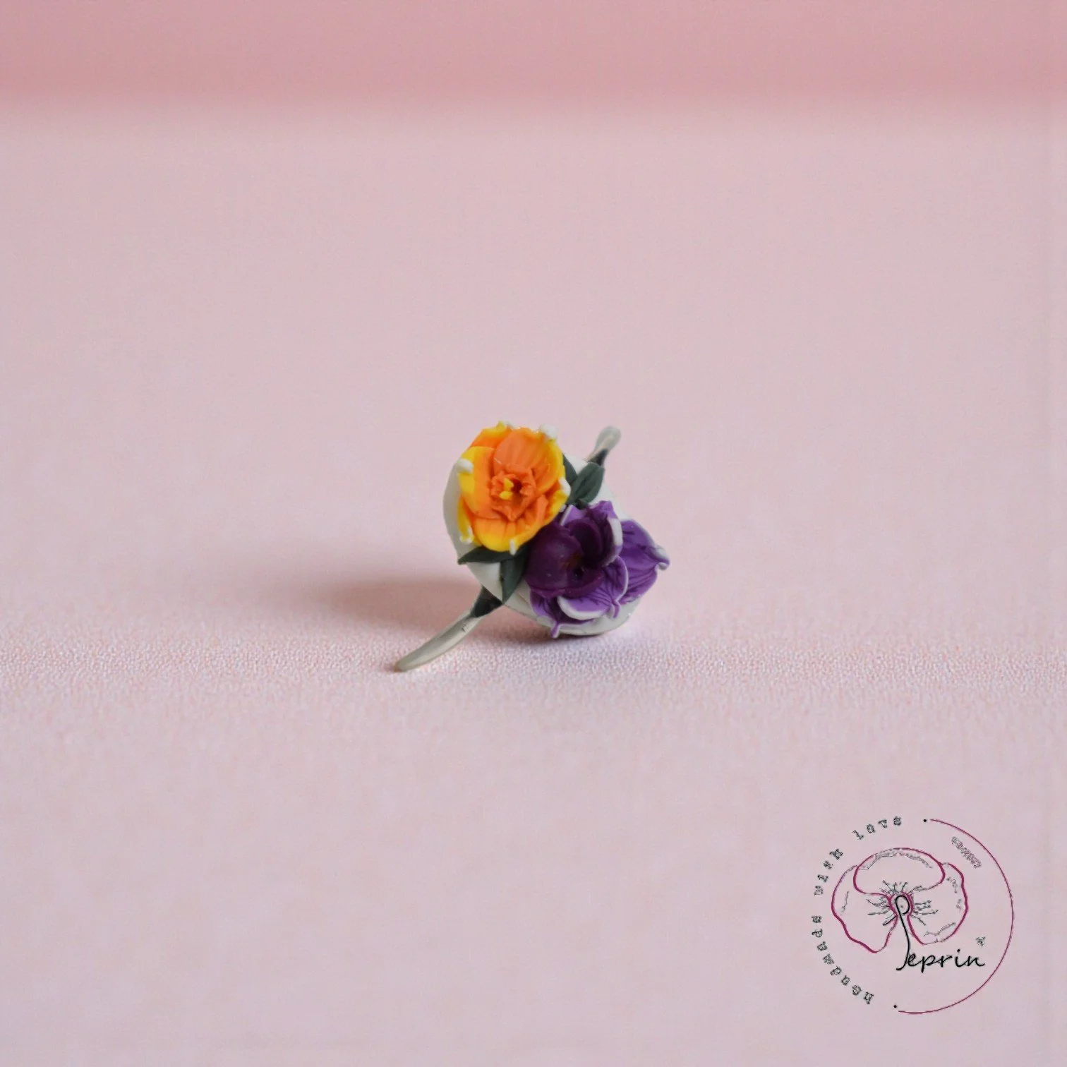 Ħlewwa Collection — Adjustable Silver Toned Floral Ring