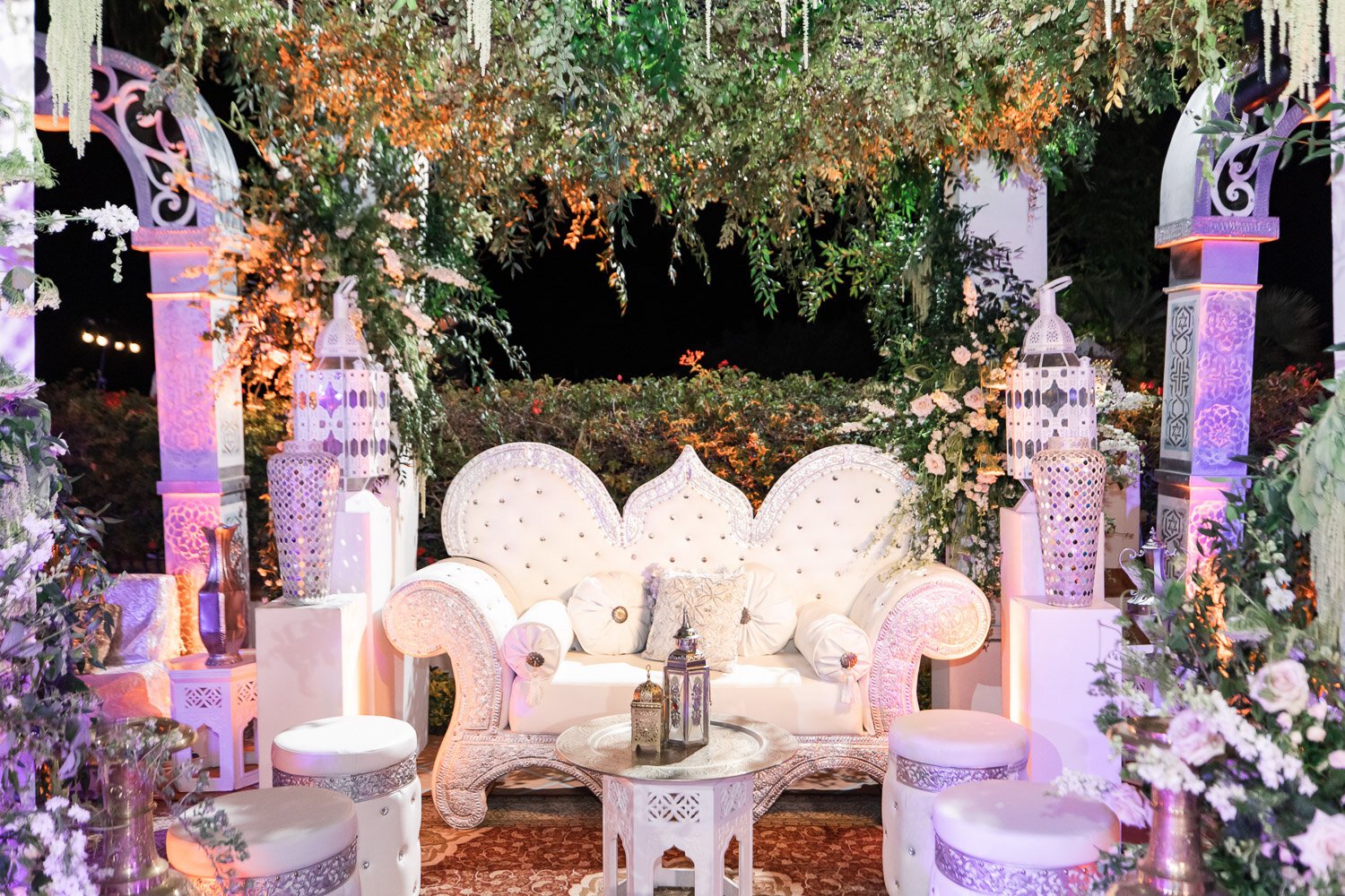 Wedding reception decor at Hummingbird Nest Ranch, florals designed by Eddie Zaratsian Lifestyle & Design