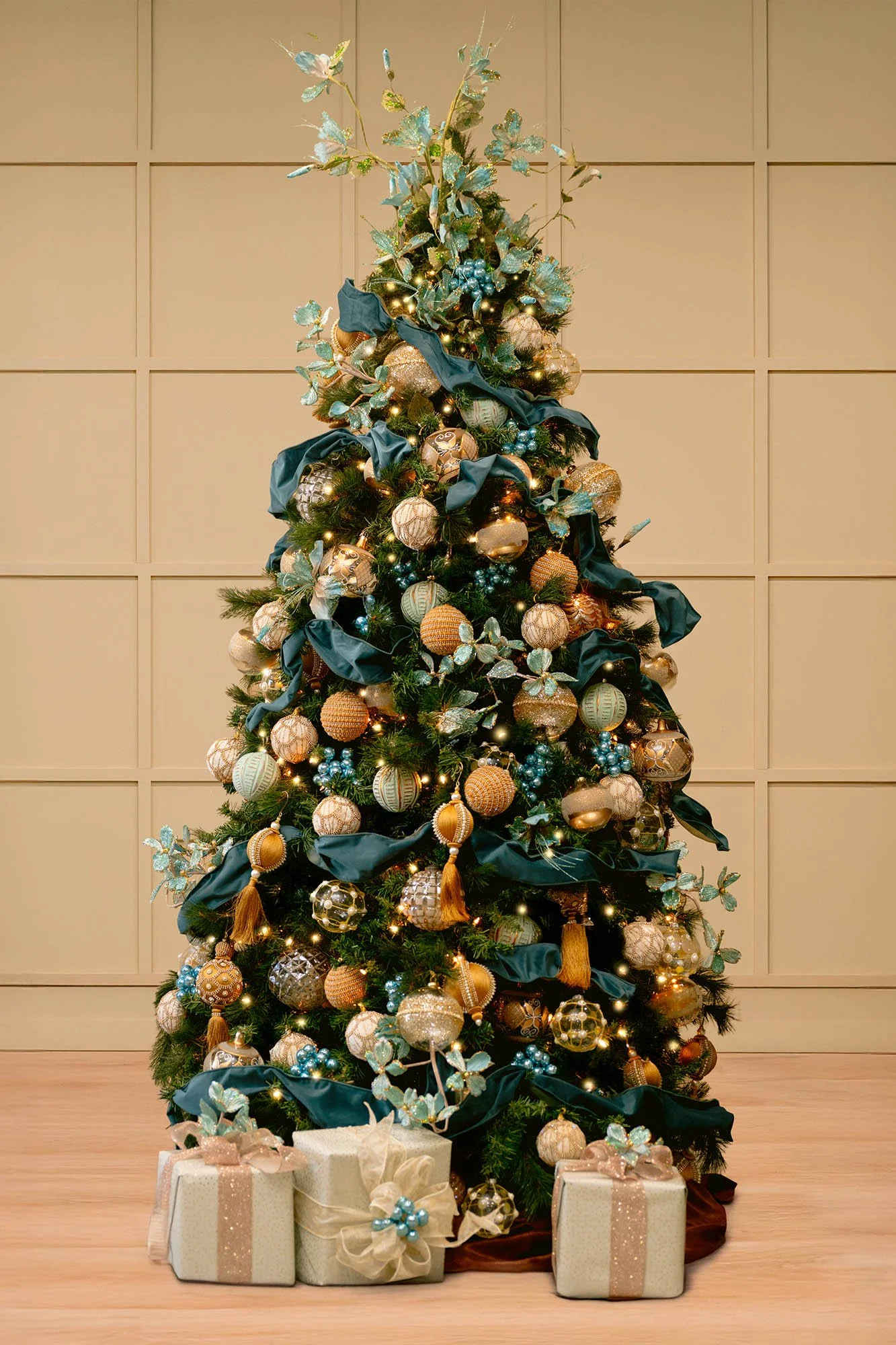 Gold &amp; Teal Christmas Tree