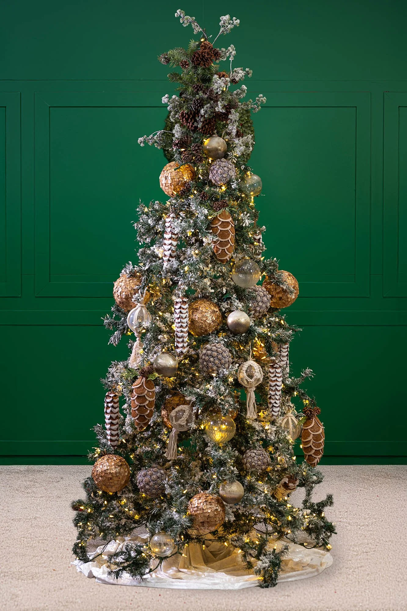 Woodsy Christmas Tree