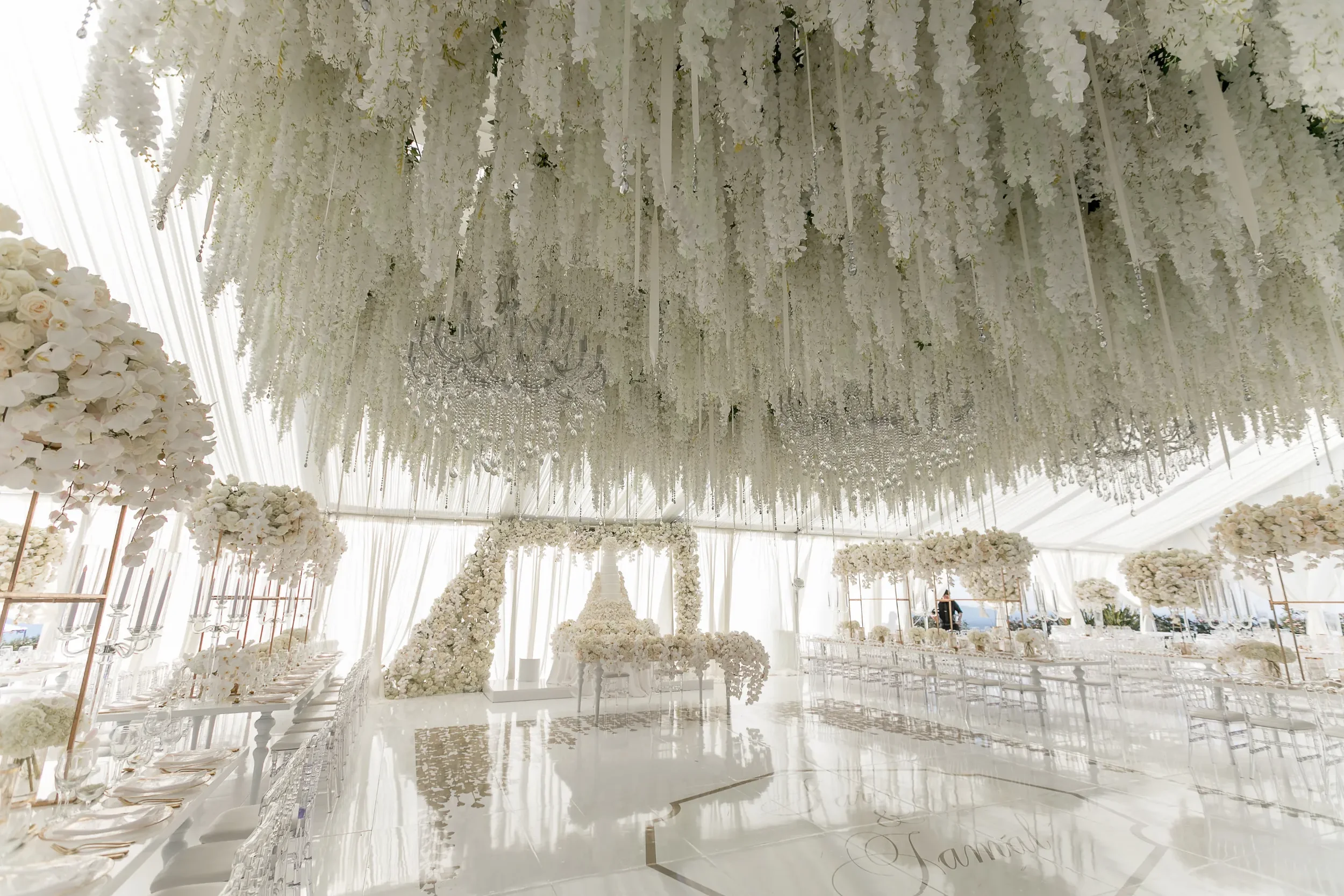HERO-3-eddie-zaratsian-white-wedding-floral-design-ballroom-los-angeles.webp