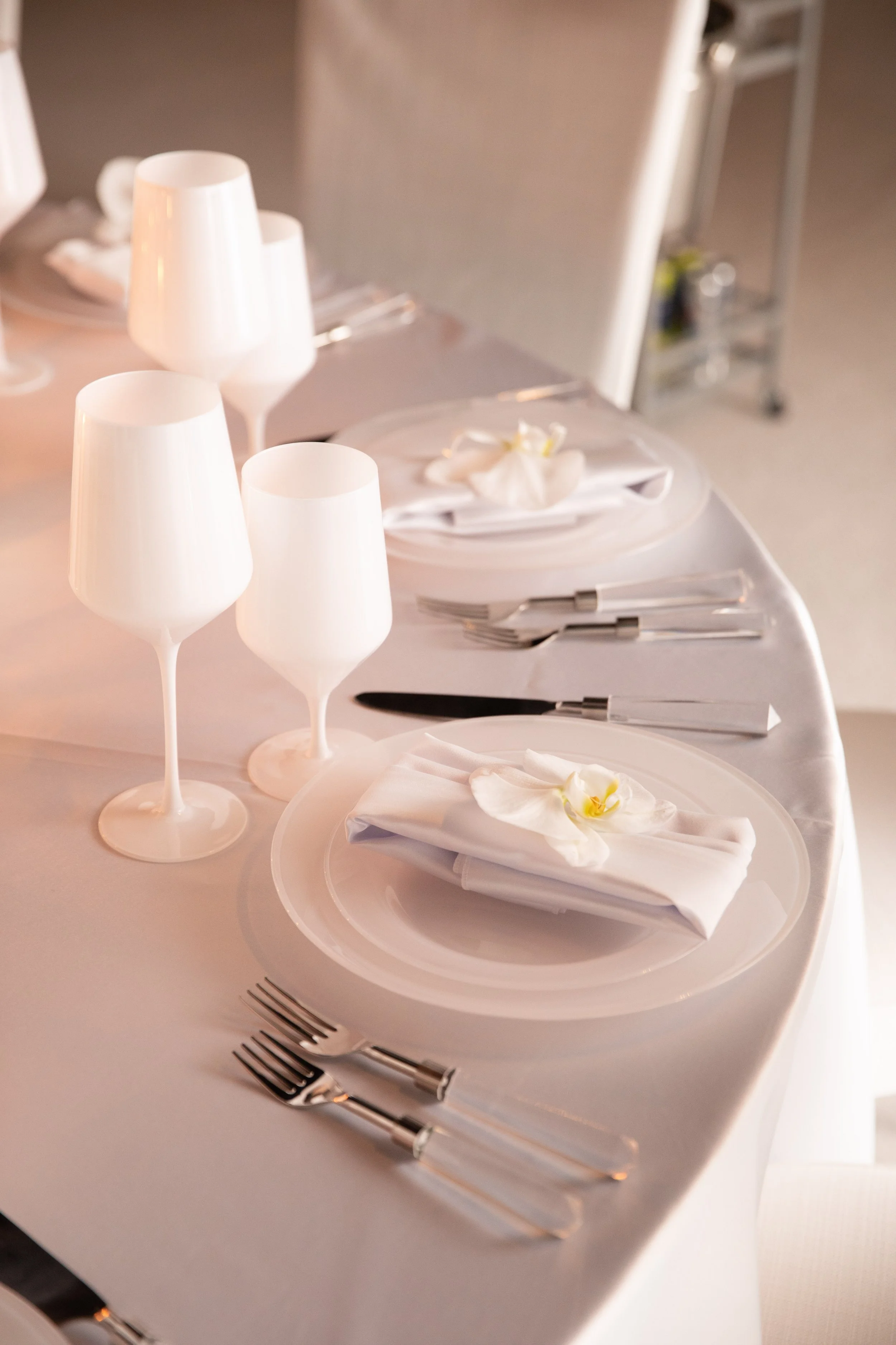 Event Planner Los Angeles Creating a Birthday Celebration with Refined Table Settings and Elegant Details