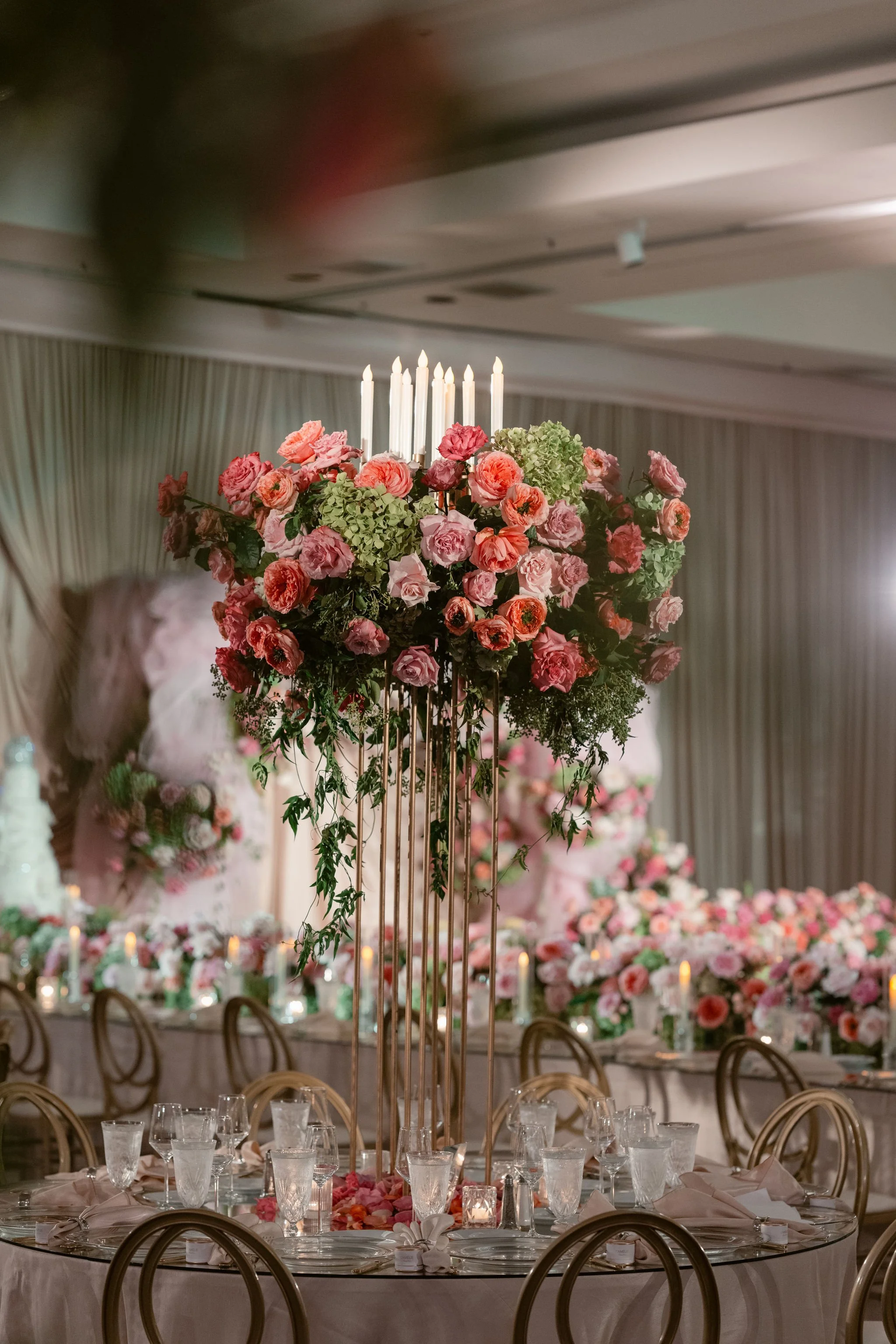 Custom Wedding Design with Unique Materials and Refined Decorative Accents