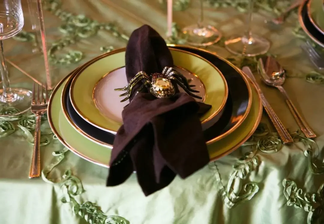 Halloween tablescape with spider place setting design