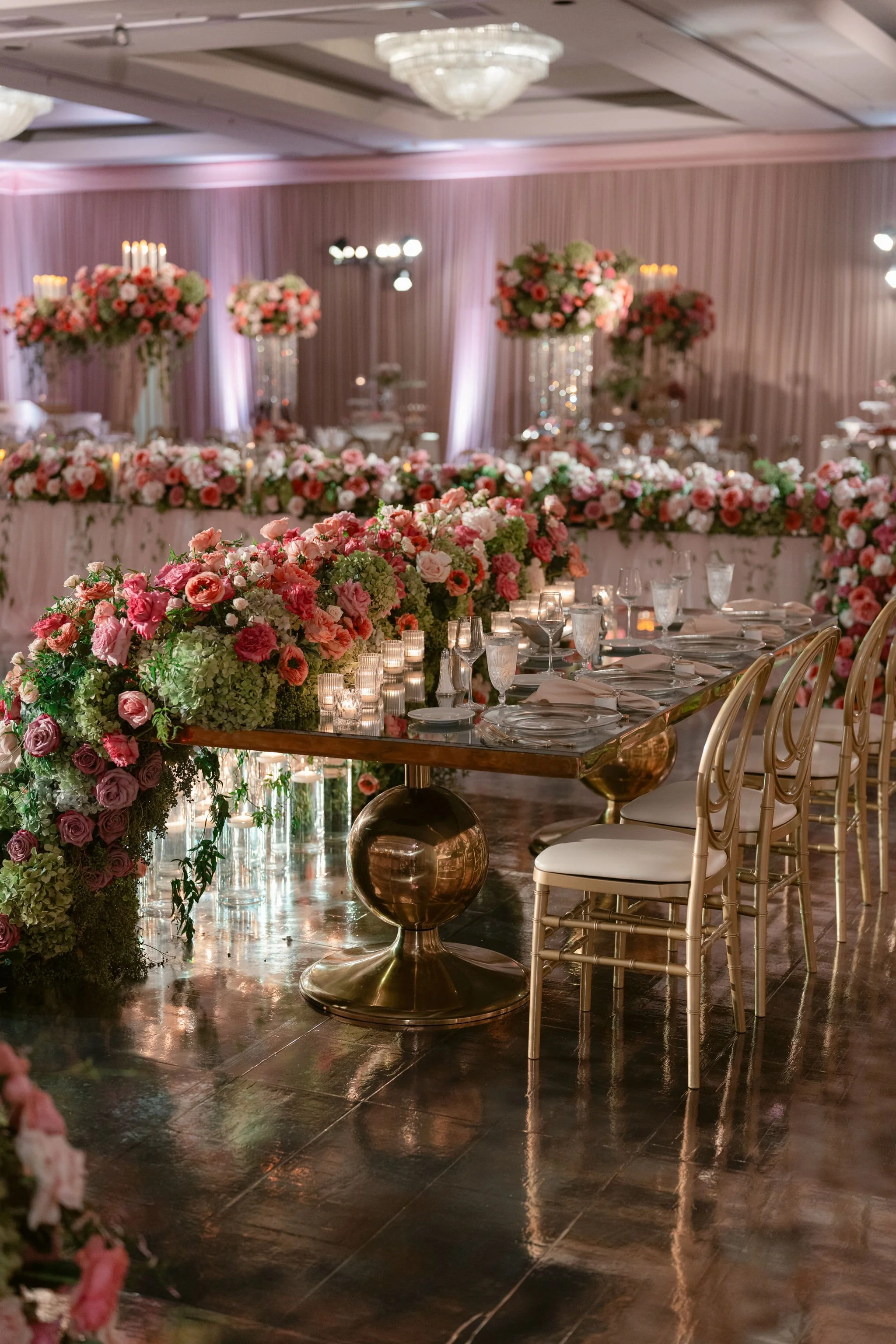 LA Wedding Planner Creating a Cohesive Wedding Design with Elegant Floral Elements