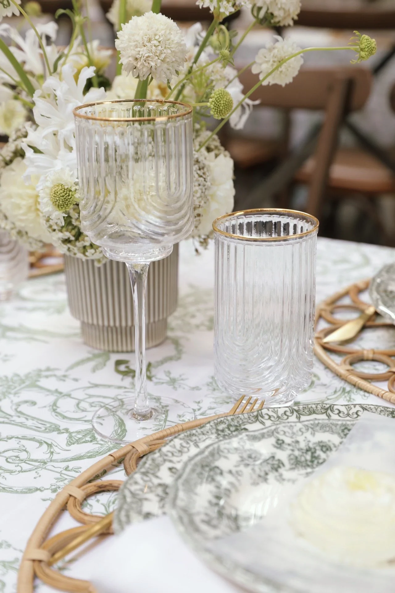 Elegant glassware is the ideal choice for teddy bear baby showers