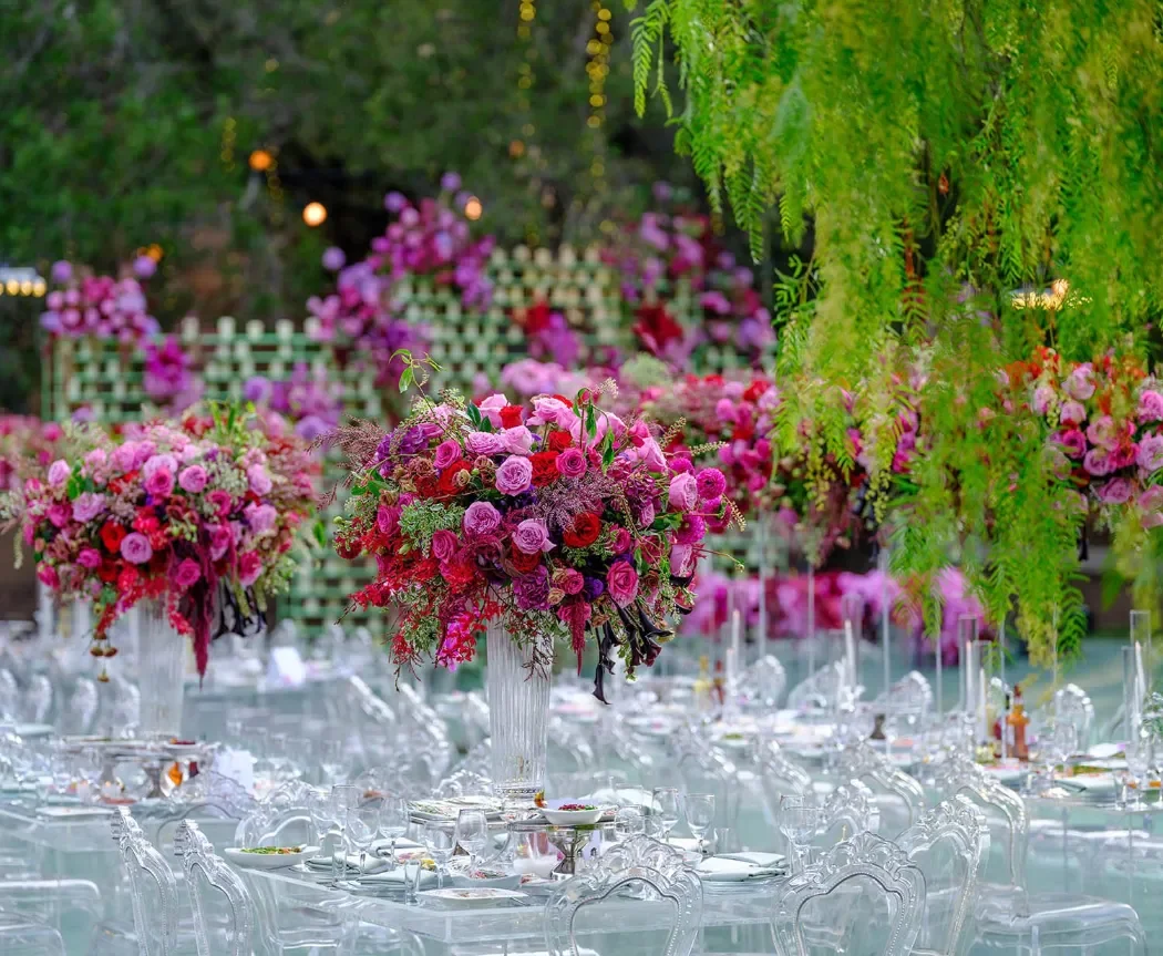 GALLERY-12-eddie-zaratsian-pink-fuchsia-wedding-floral-centerpiece.webp