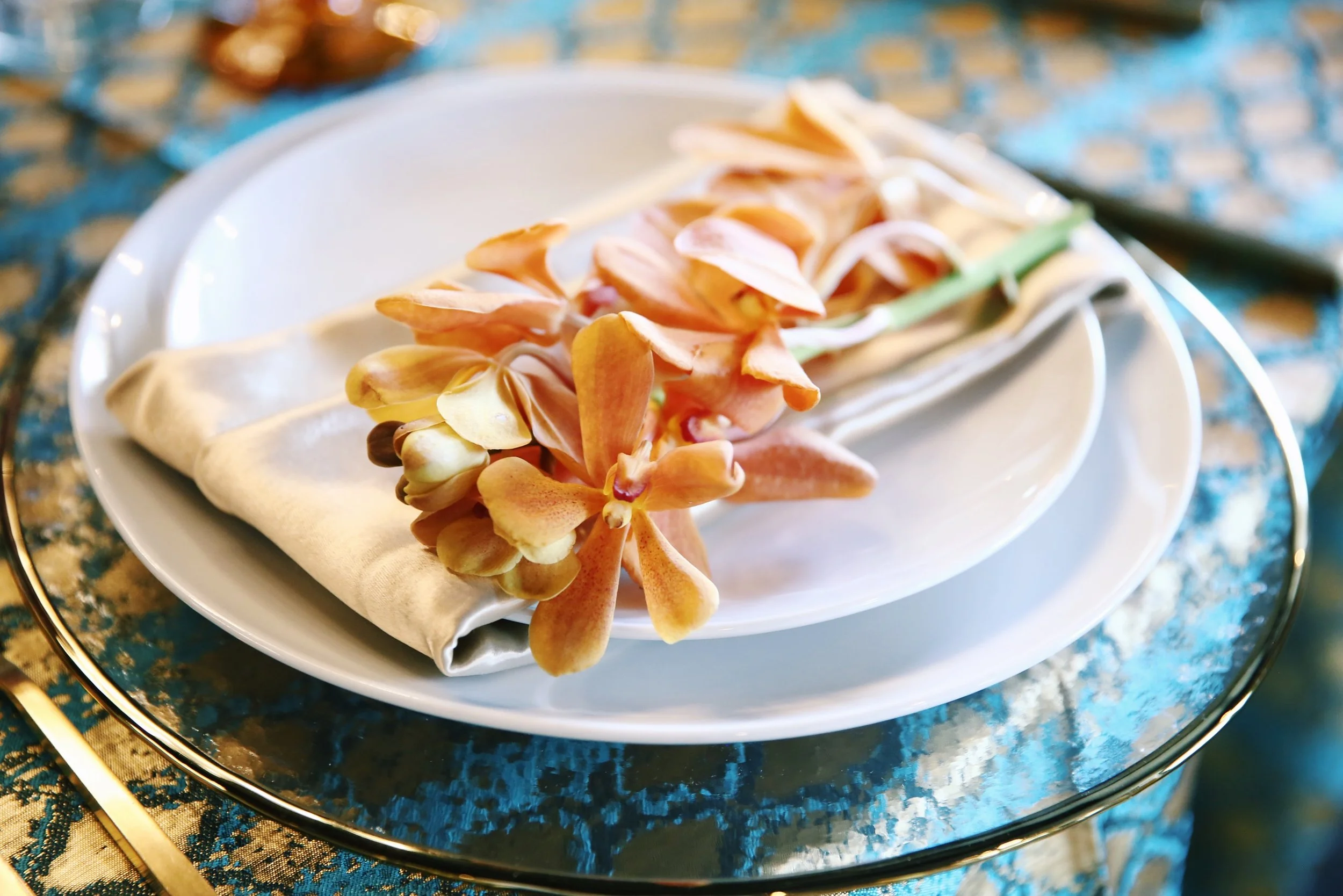 Party planner and Event Designer Creating a Visually Immersive Party Experience for Bridal Shower