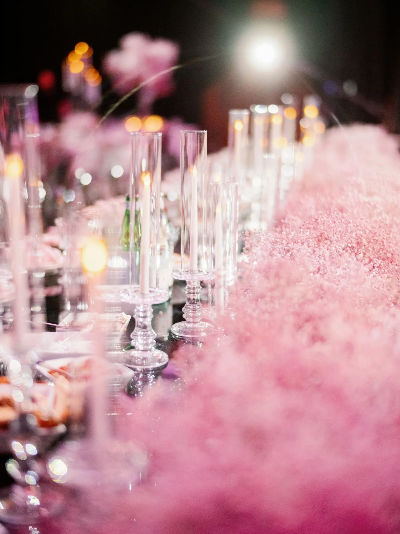 Wedding Planner Creating a Modern Wedding Atmosphere with Dark Color Palette and Layered Details