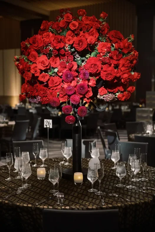 GALLERY-1-eddie-zaratsian-red-rose-wedding-floral-design-los-angeles.webp