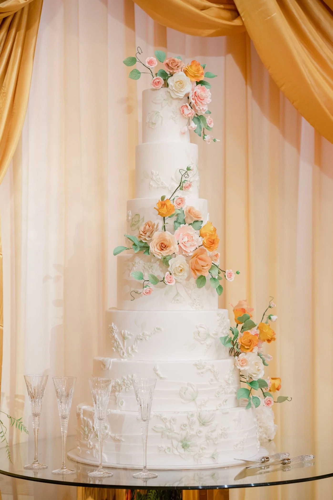 Garden-Inspired Wedding Setting in LA with Warm Florals and Organic Design