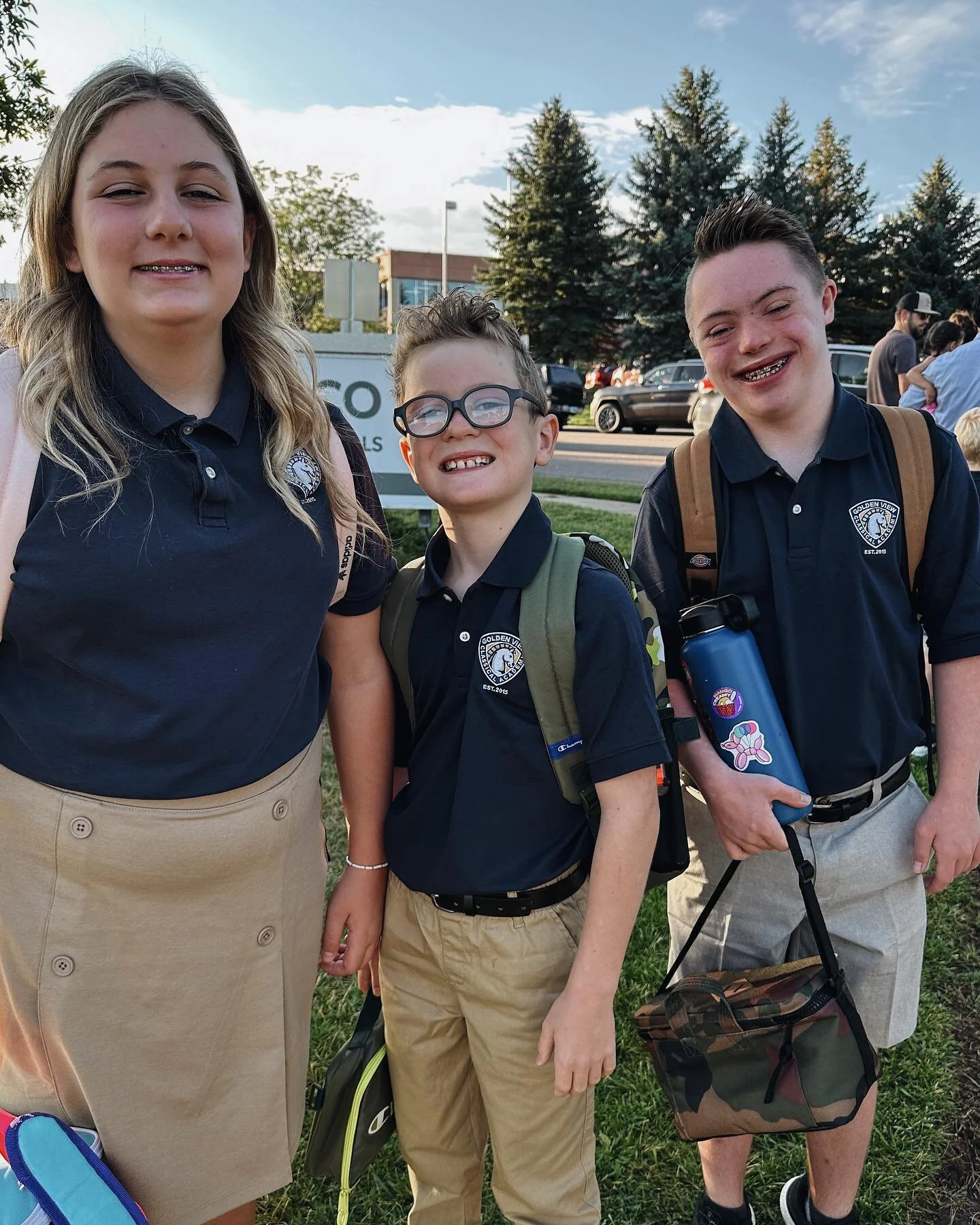 After a very fun and full summer break, getting back into a routine feels amazing - at least for the parents!  Look at these big kids! Jonathan - 10th grade, Jaclyn - 9th grade, and Judd - 4th grade.

#teampatrickco #eyes2see #backtoschool