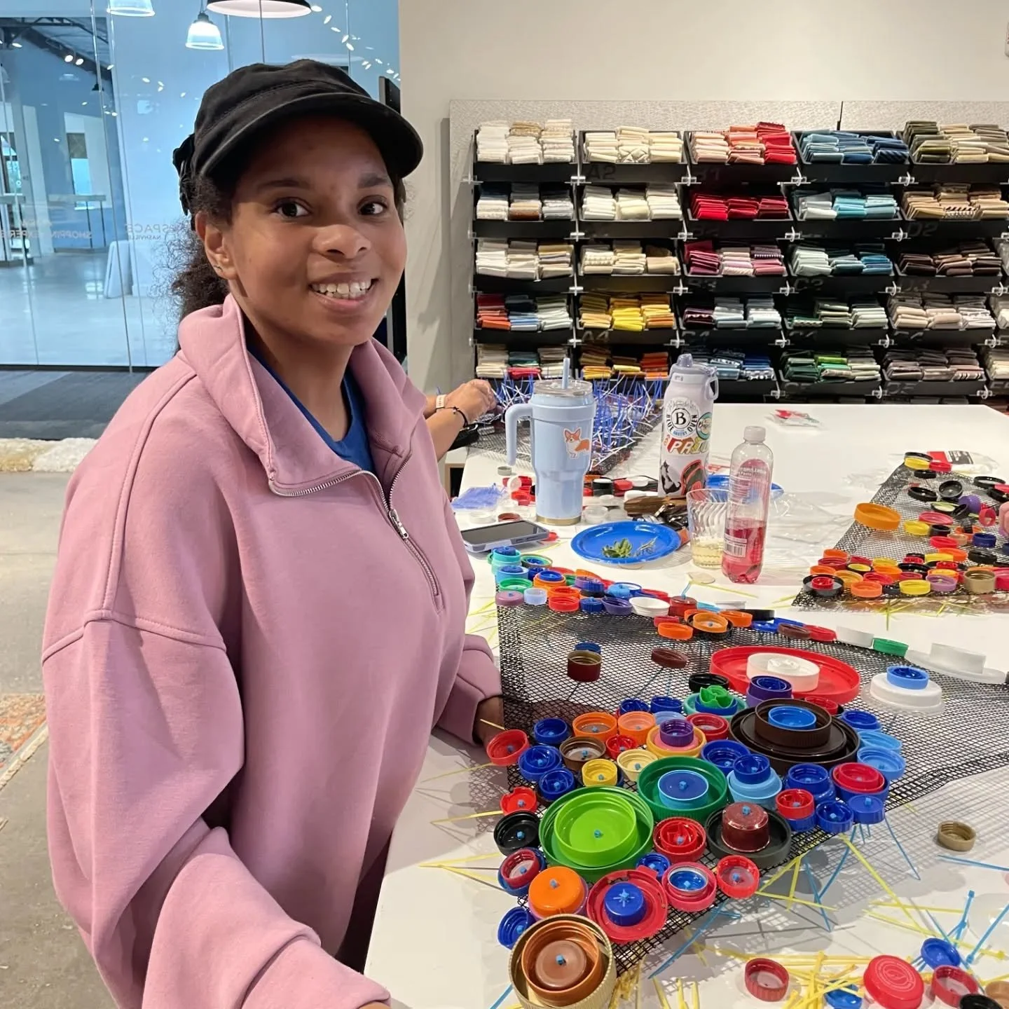 River Dome is getting built! My great friend and art conservator Shelly Paine ran a panel making workshop a couple weeks ago and is running another one tomorrow at Kravet showroom in Nashville. (Thank you Mark and Drew for making this possible!) It's