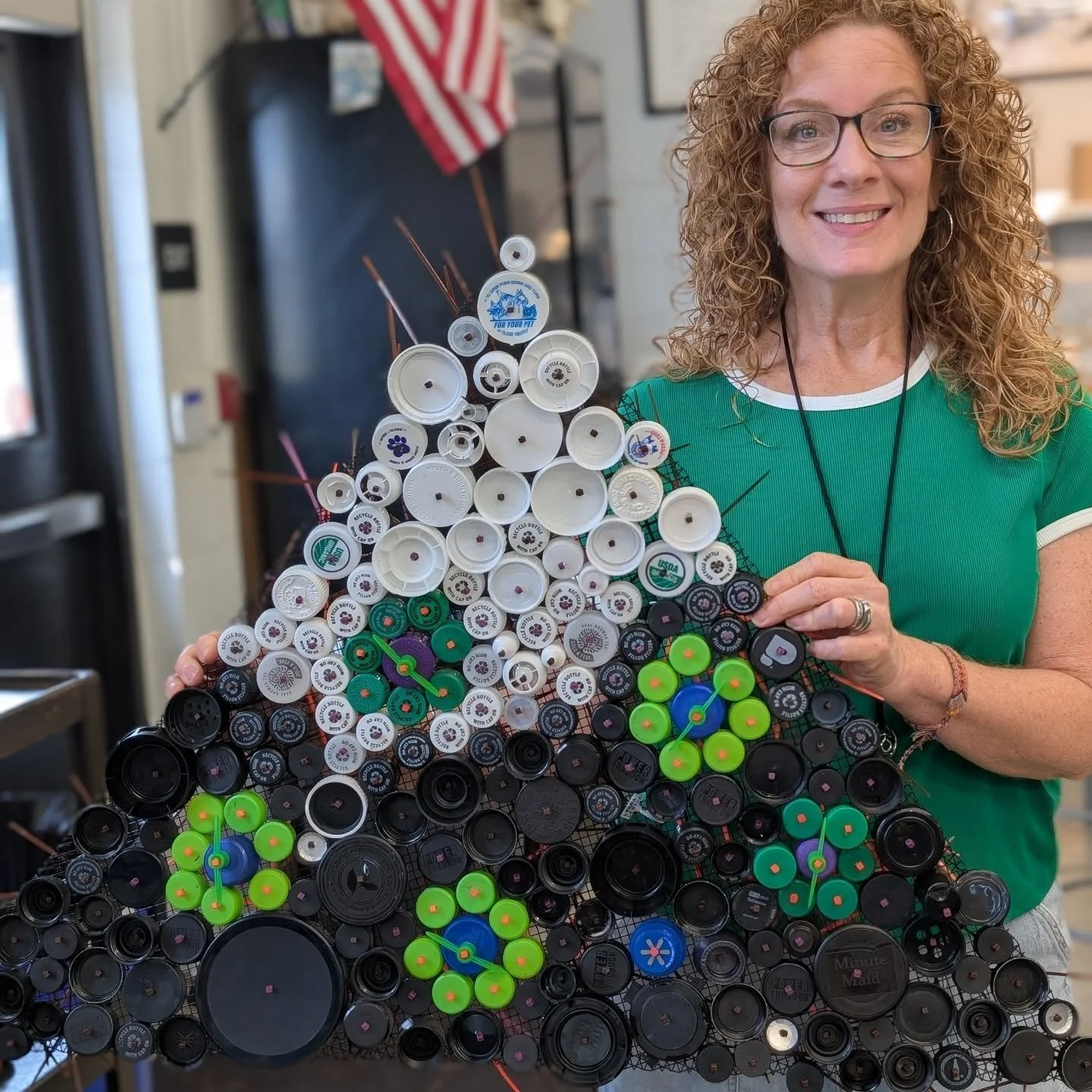 Enjoy the work by one of my new friends @laura_lebeda_art -- and check out her art on IG! I am so honored to get to know so many people through this process as we work to build community around our shared love of the earth.
@artprize 
@artvillenash