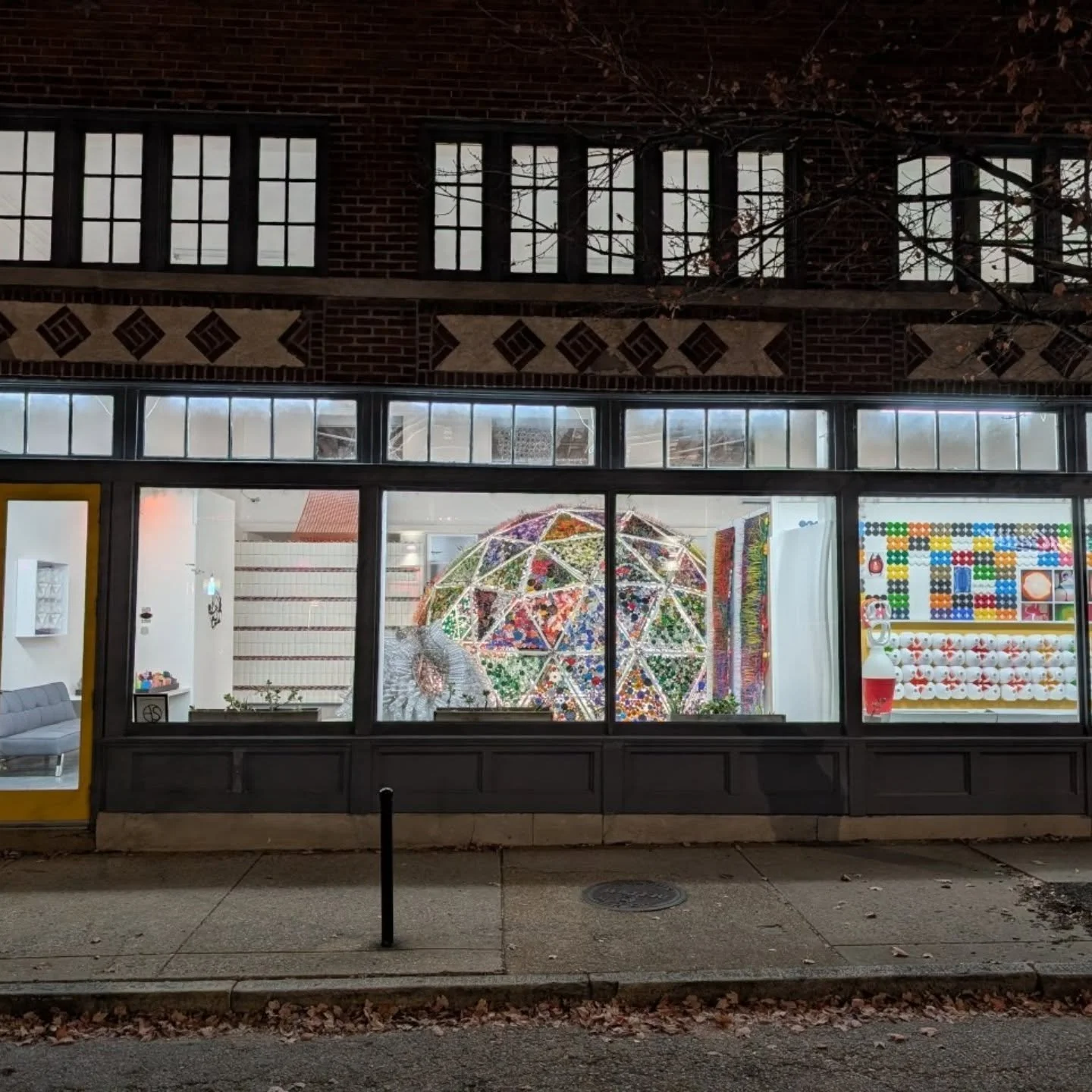 She's lit! You can now see the dome day or night through the window. Just visit @midtownalley