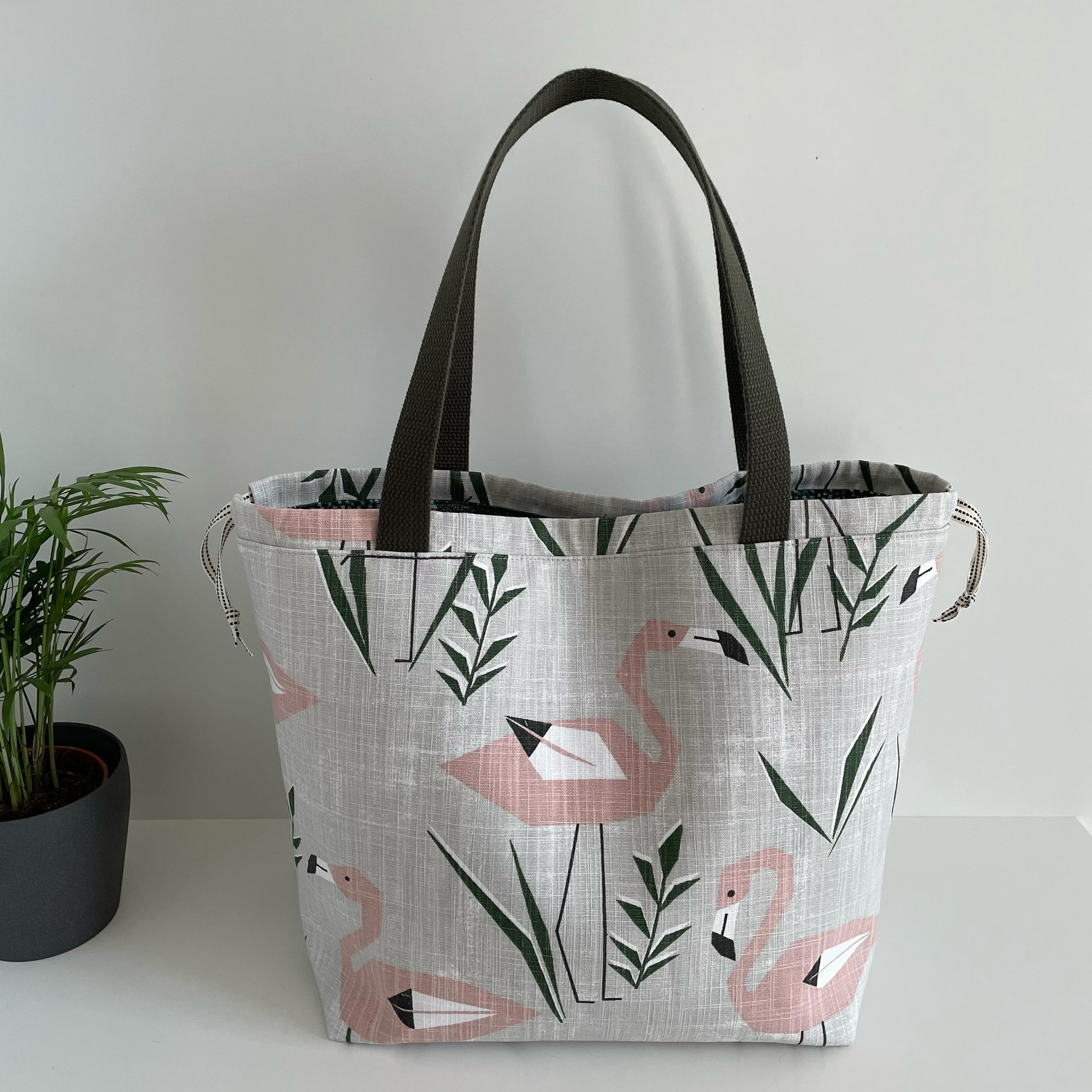 I think this gorgeous canvas makes for a perfect summer tote. I used my Denver Tote pattern and couldn&rsquo;t be happier with the finished bag.

Find this pattern (in two sizes) in my shop. Link is in my profile.

Wishing you all a happy and creativ